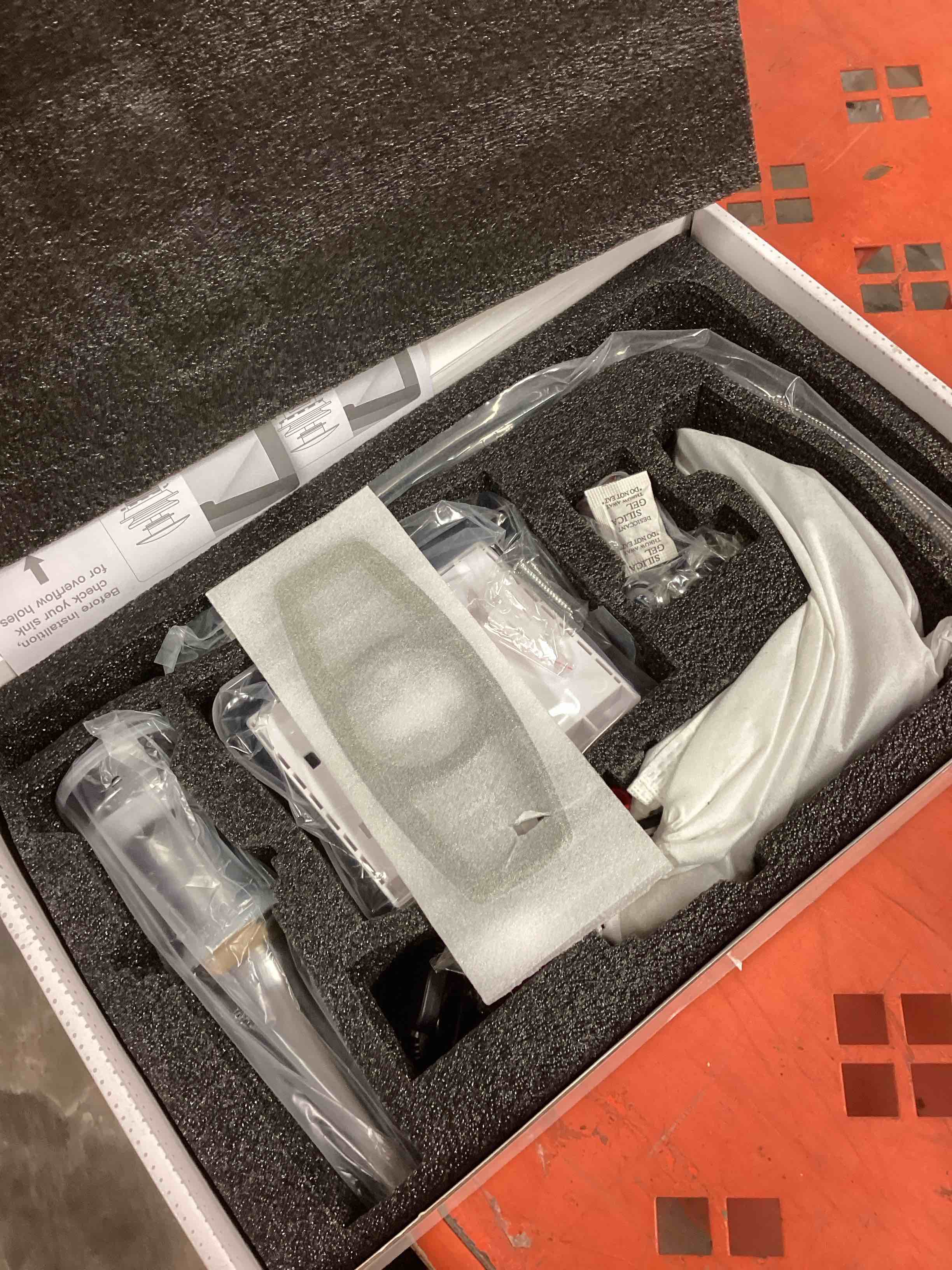 Condition photo showing New/Like New for bwe automatic sensor touchless bathroom sink faucet with deck plate in polished chrome