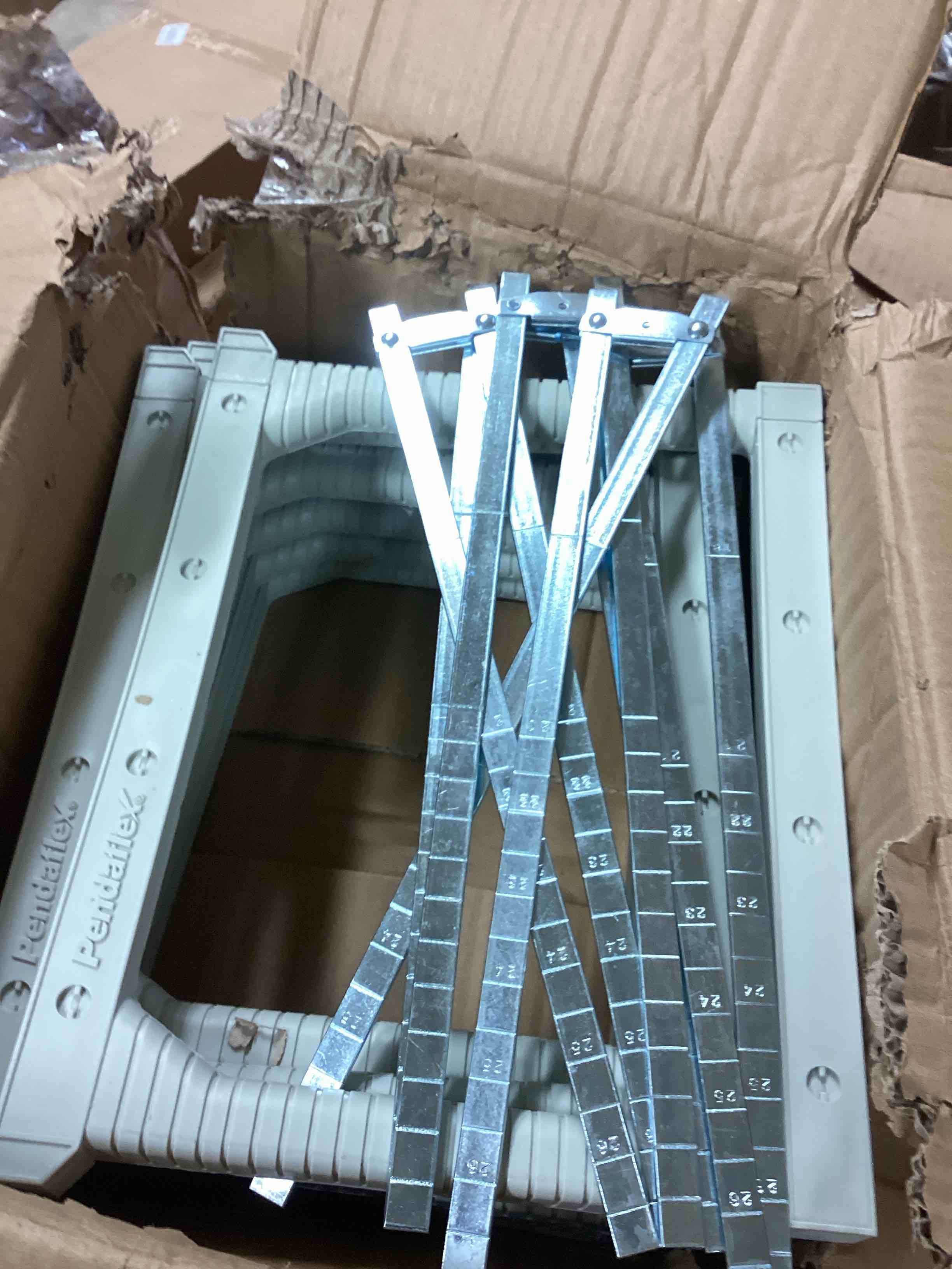 Condition photo showing Good Condition for pendaflex folder frames, letter/legal size, gray, 4/carton (pfx 04444) (incomplete missing 2-rails)