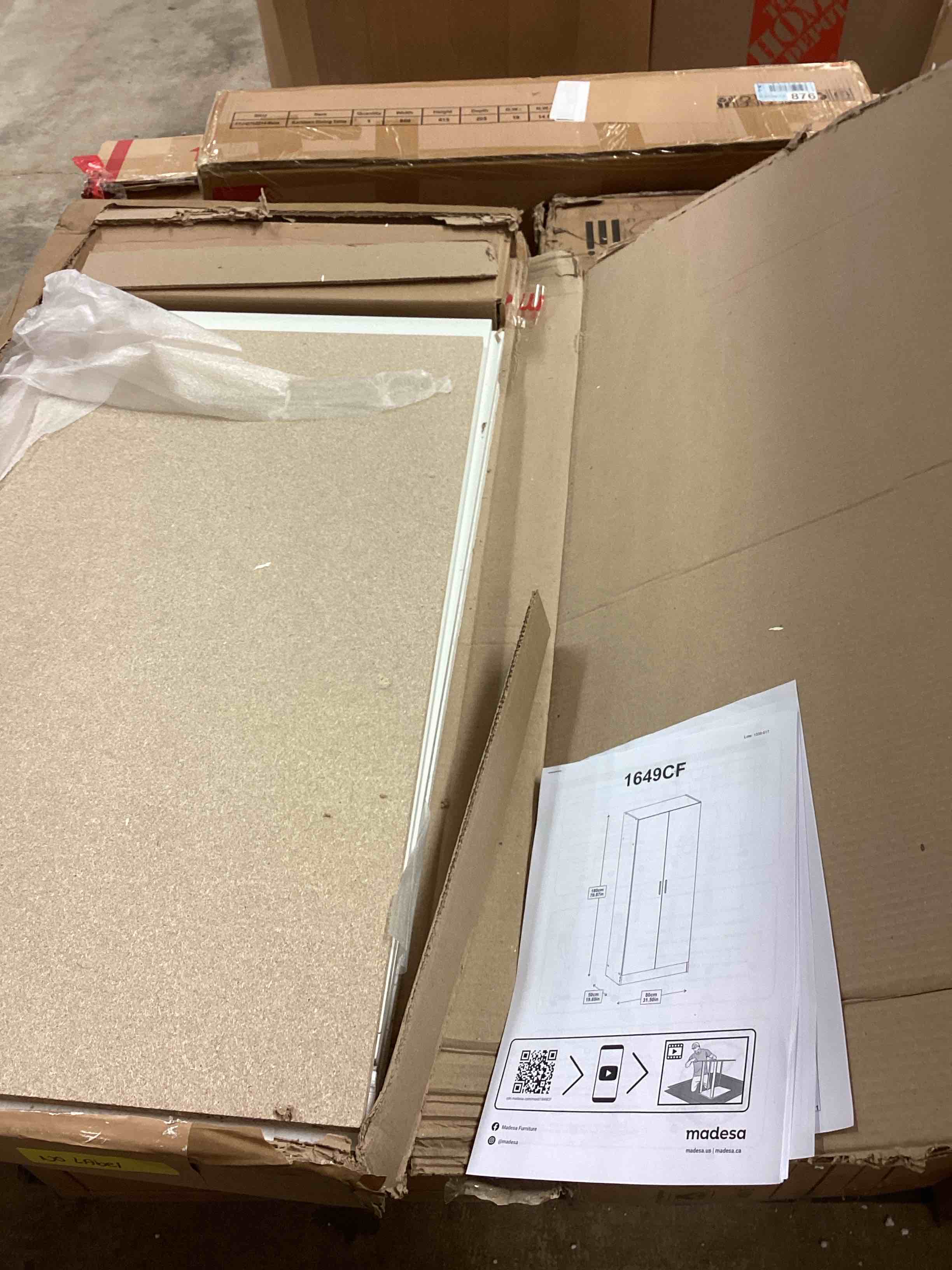Condition photo showing Good Condition for wardrobe cabinet 1649cf (incomplete one box only)