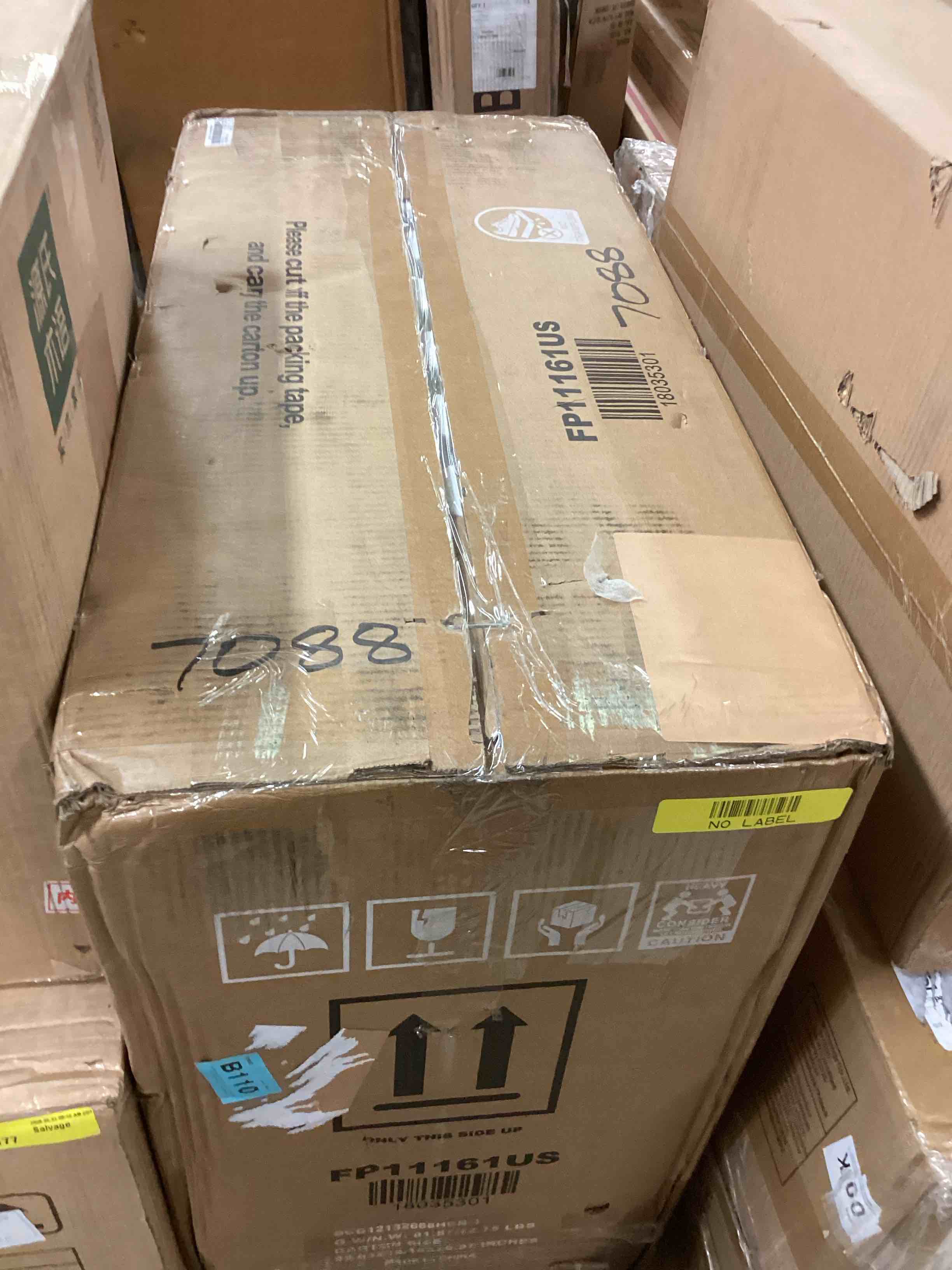 Condition photo showing Good Condition for costway 12000 btu mini split air conditioner (incomplete one box only)