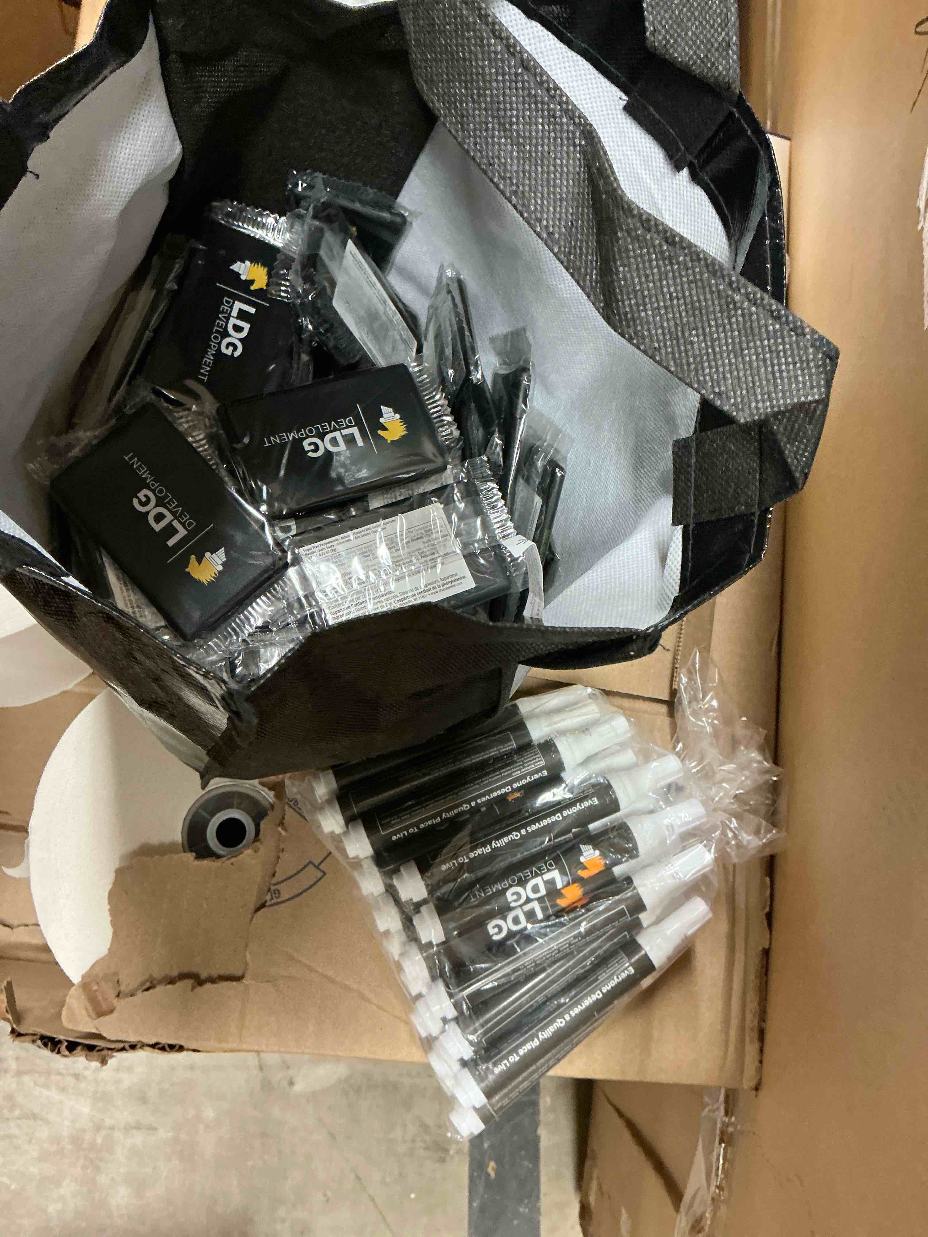Condition photo showing Good Condition for assortment of office supplies