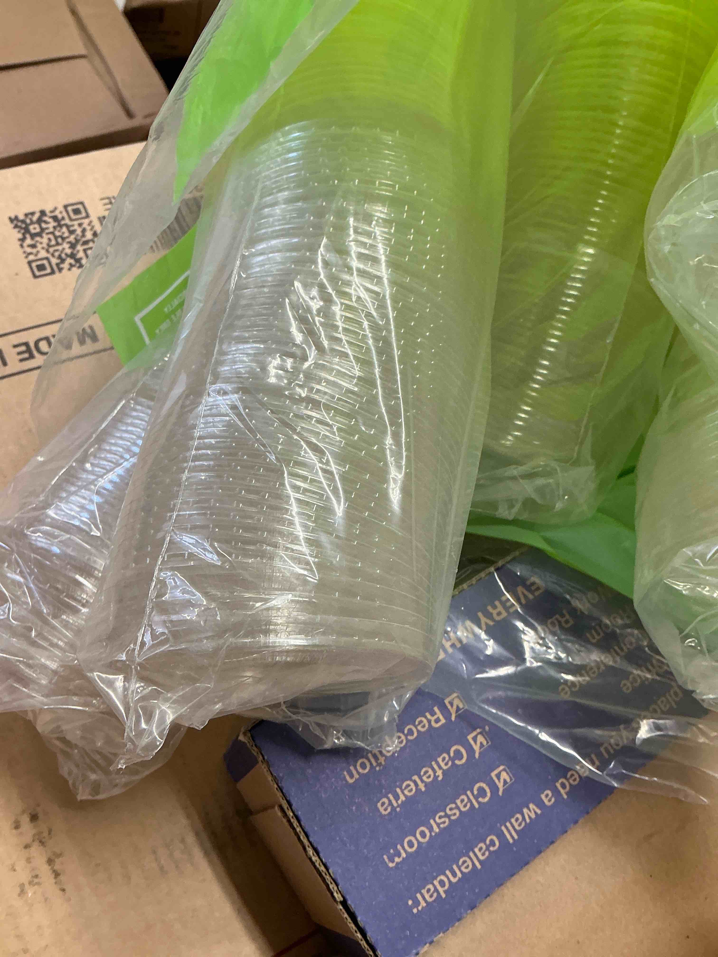 Condition photo showing Good Condition for perk eco compostable straw slot cup lids, 500 count bulk disposable lids for 12–16 oz cold cups, clear