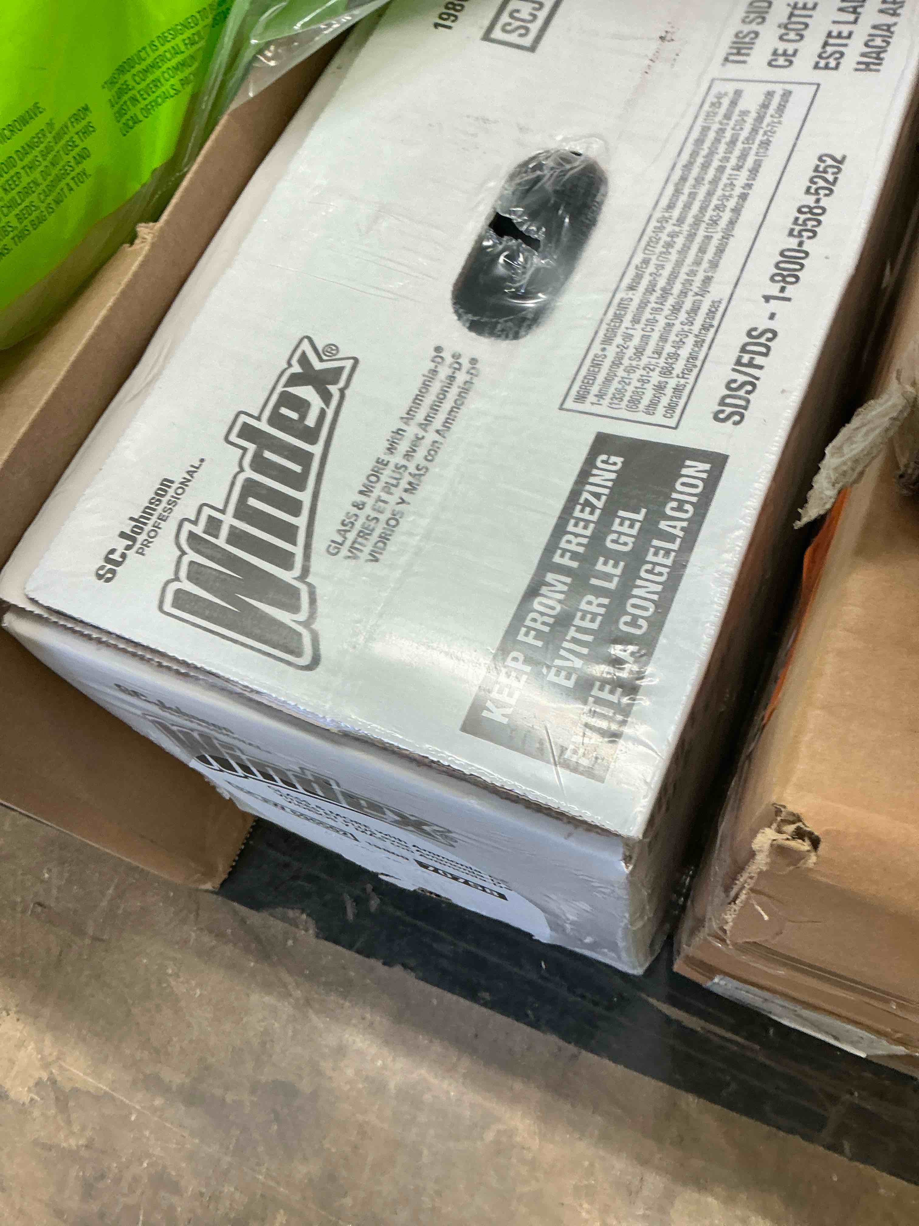 Condition photo showing New/Like New for windex® glass cleaner with ammonia-d  5 gal bag-in-box dispenser 696502