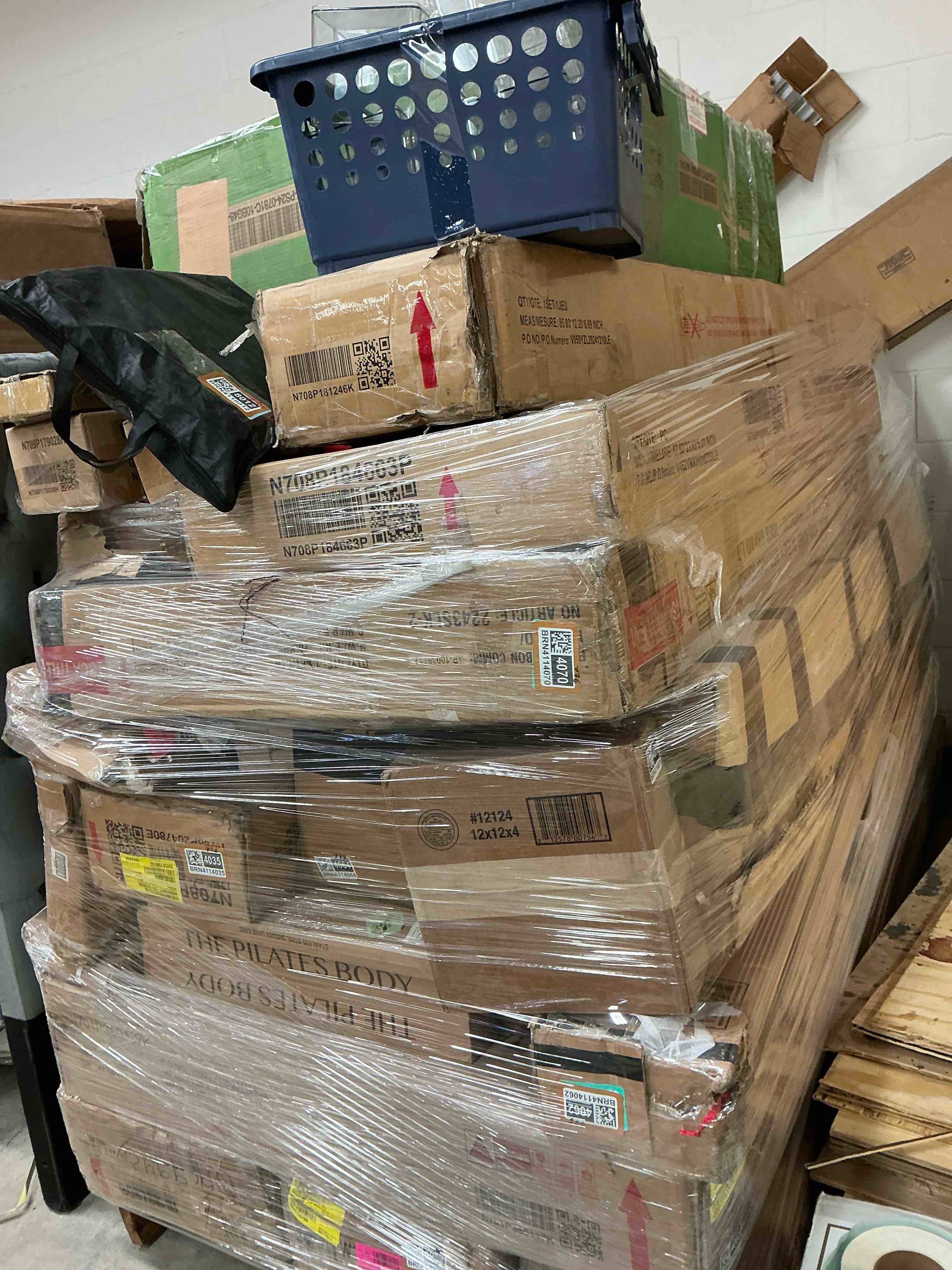 PALLET LOT OF ASSORTED INCOMPLETE FURNITURE
