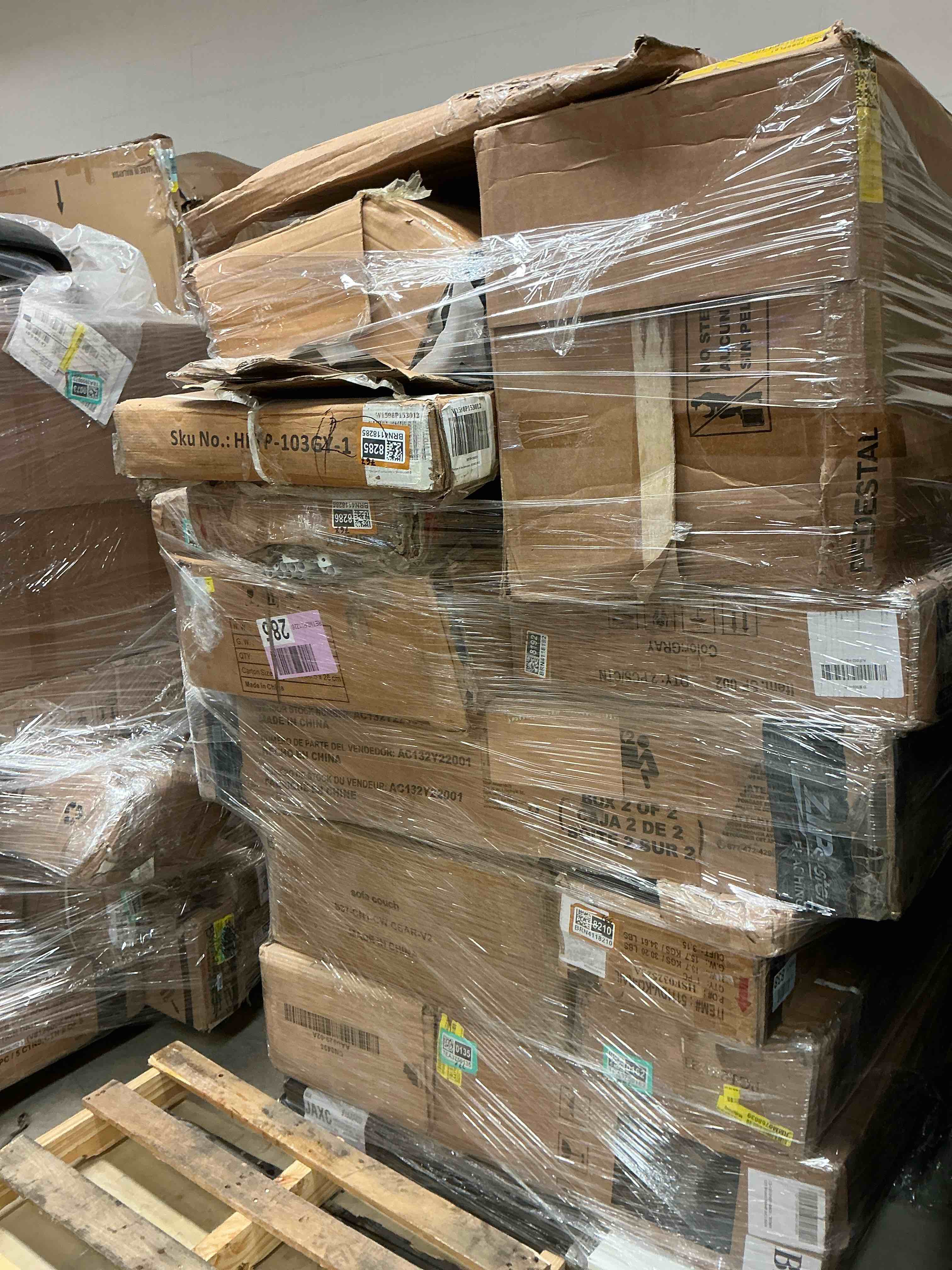 PALLET LOT OF ASSORTED INCOMPLETE FURNITURE