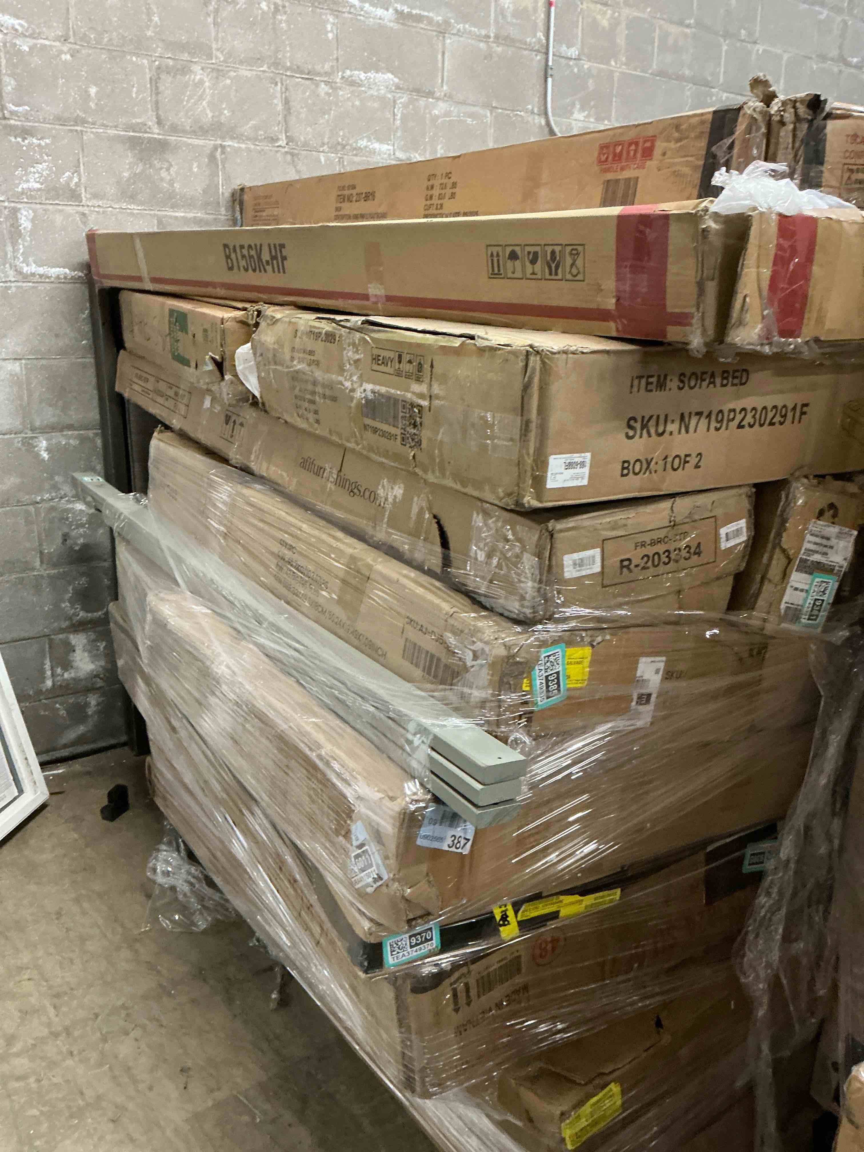 PALLET LOT OF ASSORTED INCOMPLETE FURNITURE