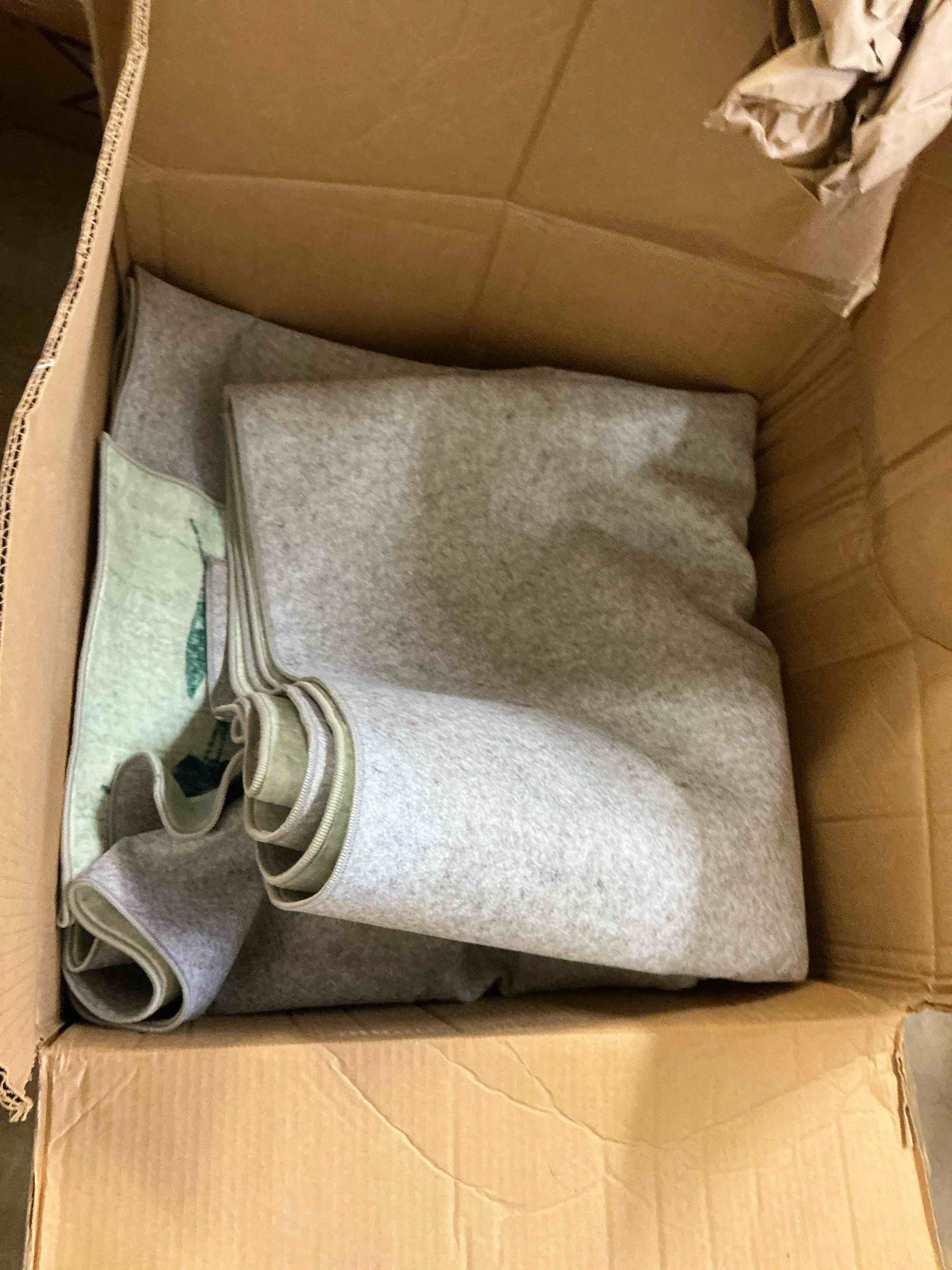 https://s3.amazonaws.com/lotting-images-prod/bidfta/TEA4412369_1781100593389.jpeg