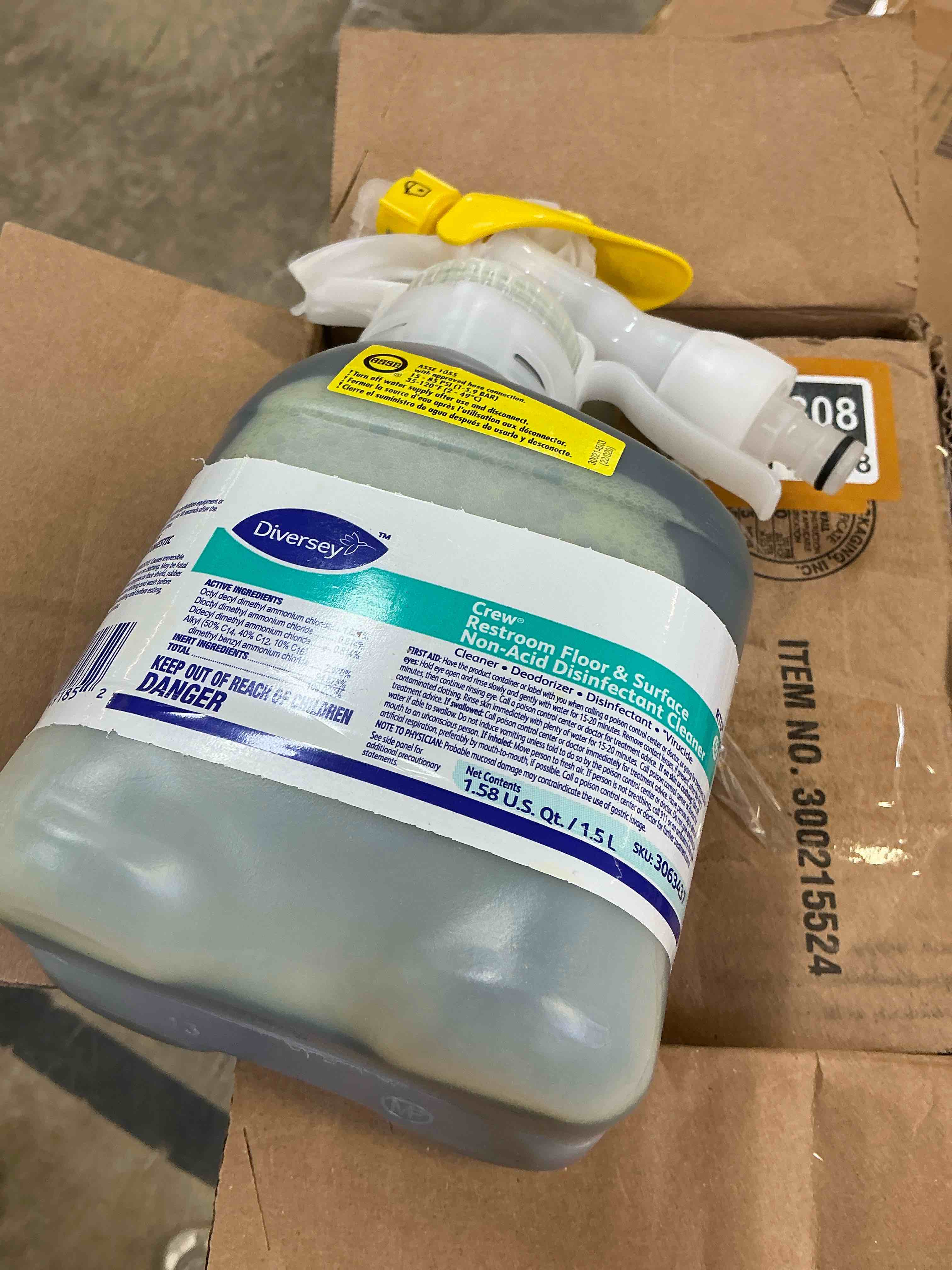 Condition photo showing New/Like New for crew disinfectant for diversey rtd fresh 1.5 l / 1.59 u.s. qt. 3063437