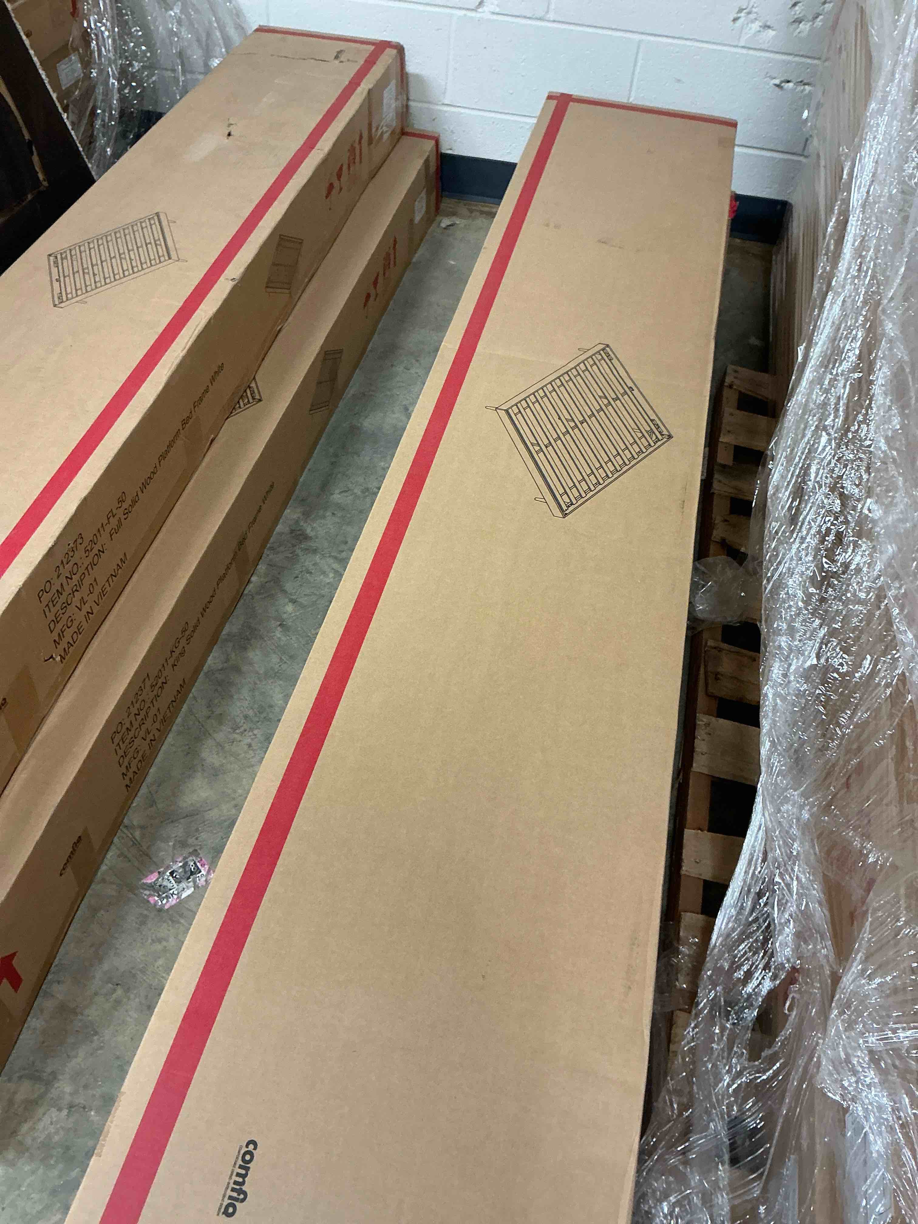 Condition photo showing New/Like New for phoebe king white solid wood platform bed