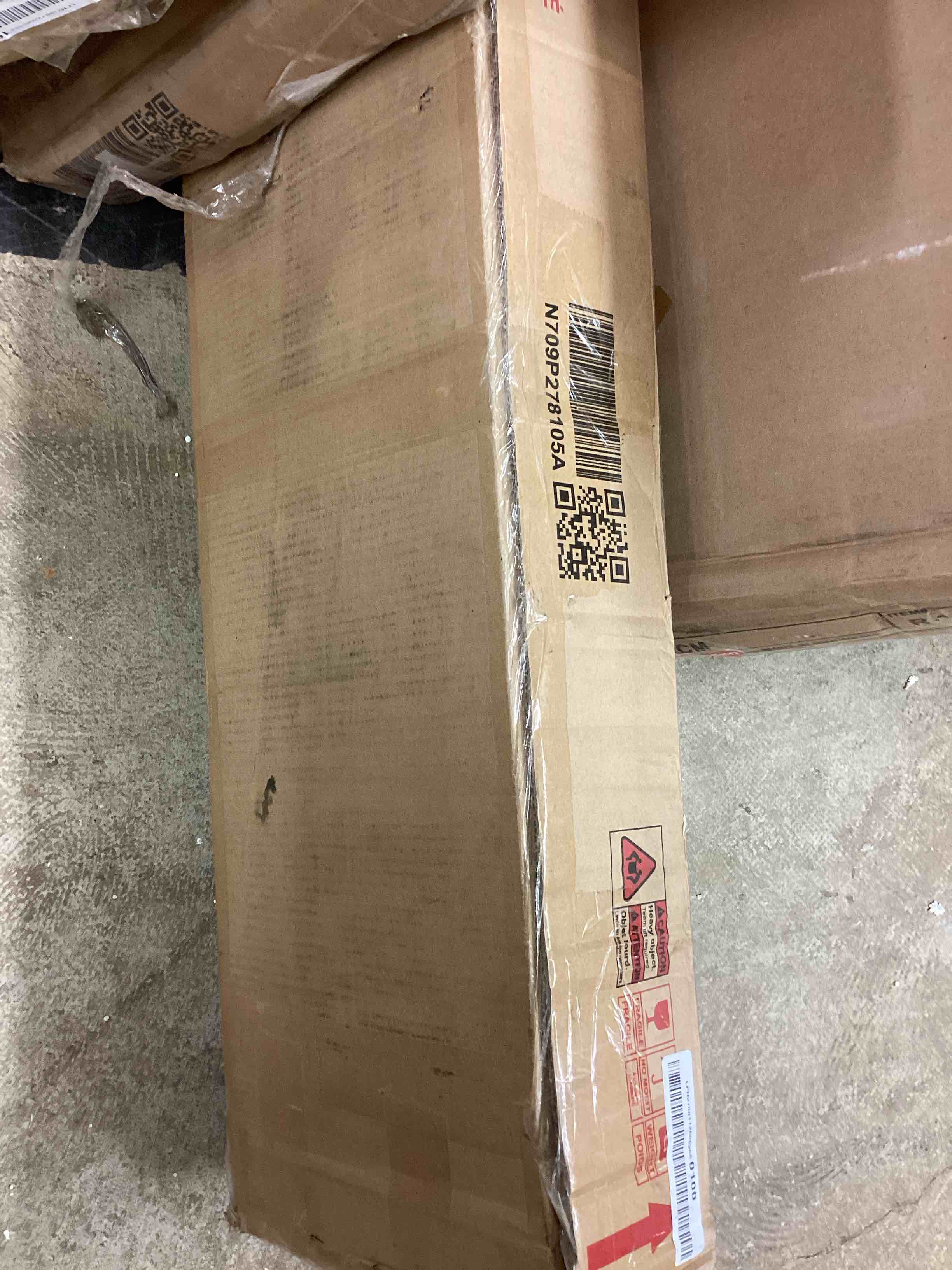 Condition photo showing Good Condition for twin xl upholstered daybed with led light strip and 2 storage drawers, modern linen bed frame, beige - modernluxe (incomplete one box only)