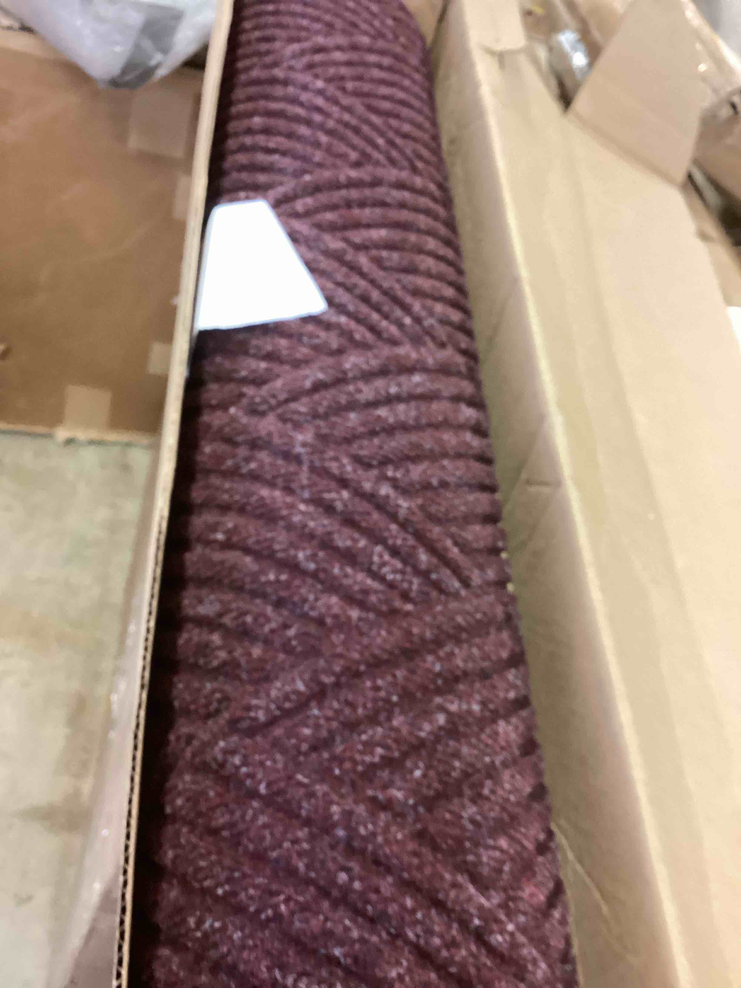 Condition photo showing New/Like New for diamonds doormat 3’ x 4’ , bordeaux 