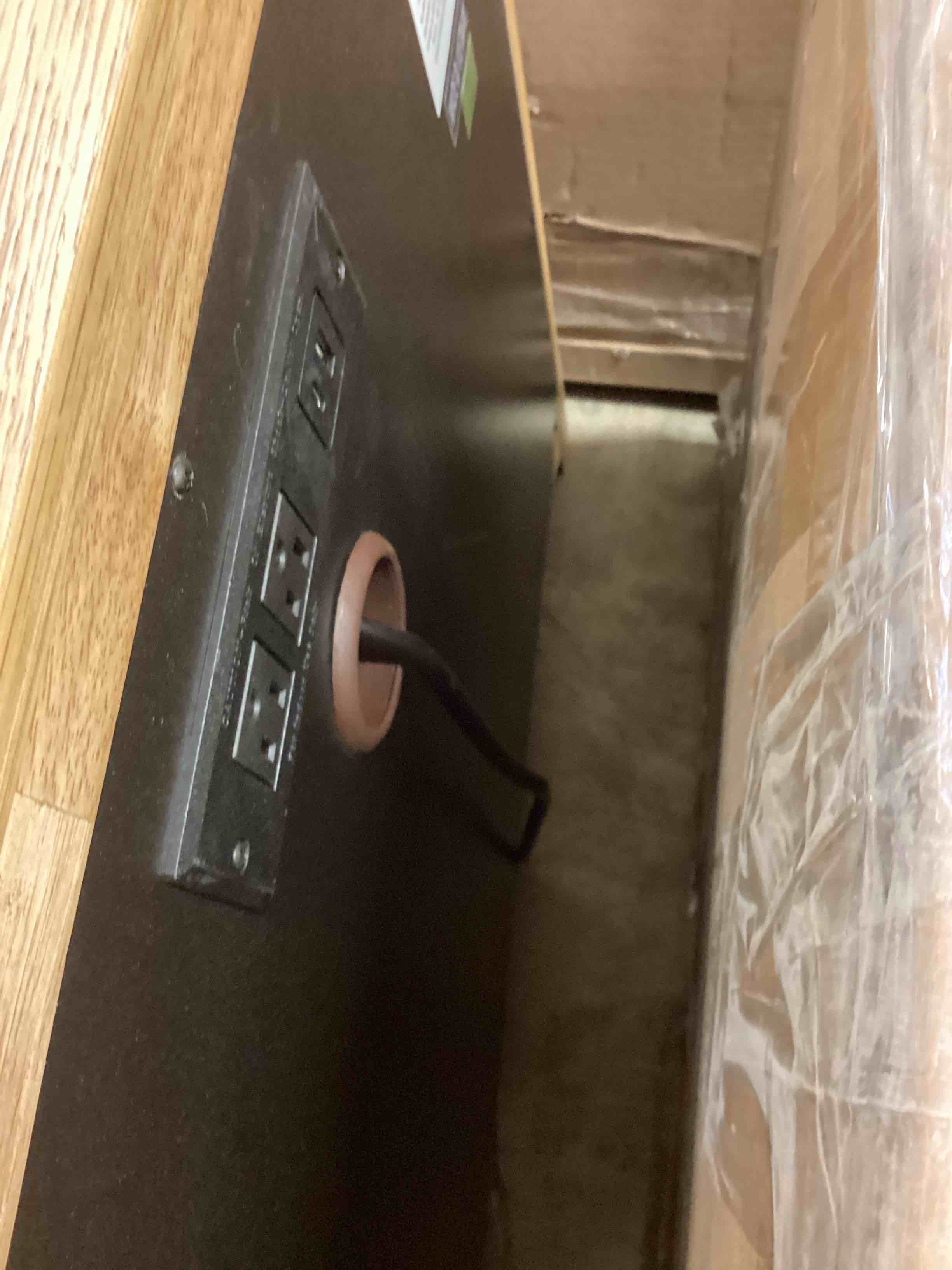 https://s3.amazonaws.com/lotting-images-prod/bidfta/TEA4417103_1780926743801.jpeg