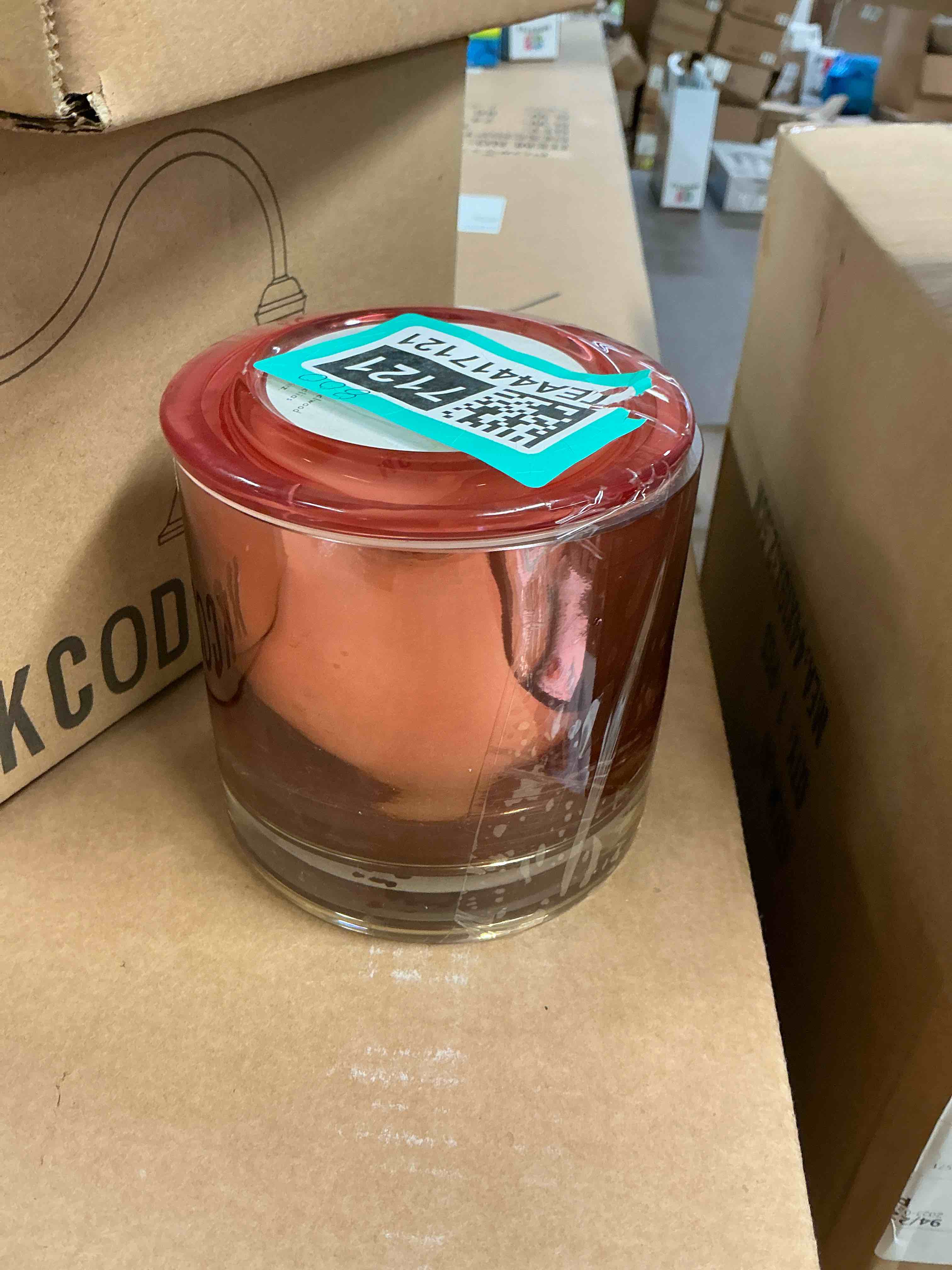 Illume Paloma Petal Statement Glass Candle