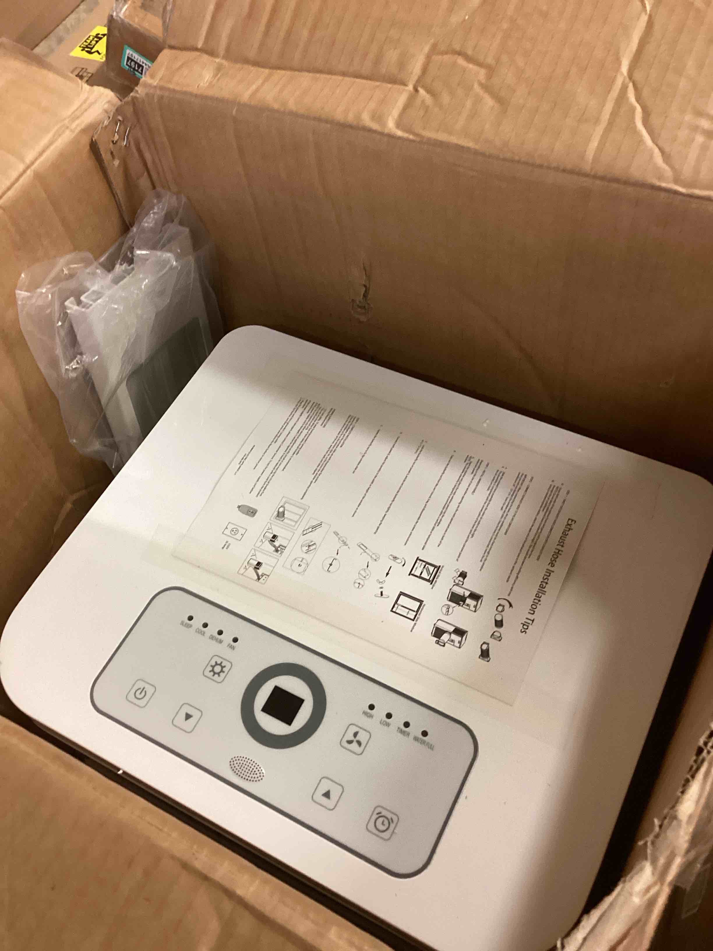 Condition photo showing New/Like New for cowsar 8000 btu portable air conditioners, 4-in-1 cool up to 350 sq.ft, portable ac with 4 modes room air conditioner with remote/led display/24hrs timer/360° wheels, ideal for home/office