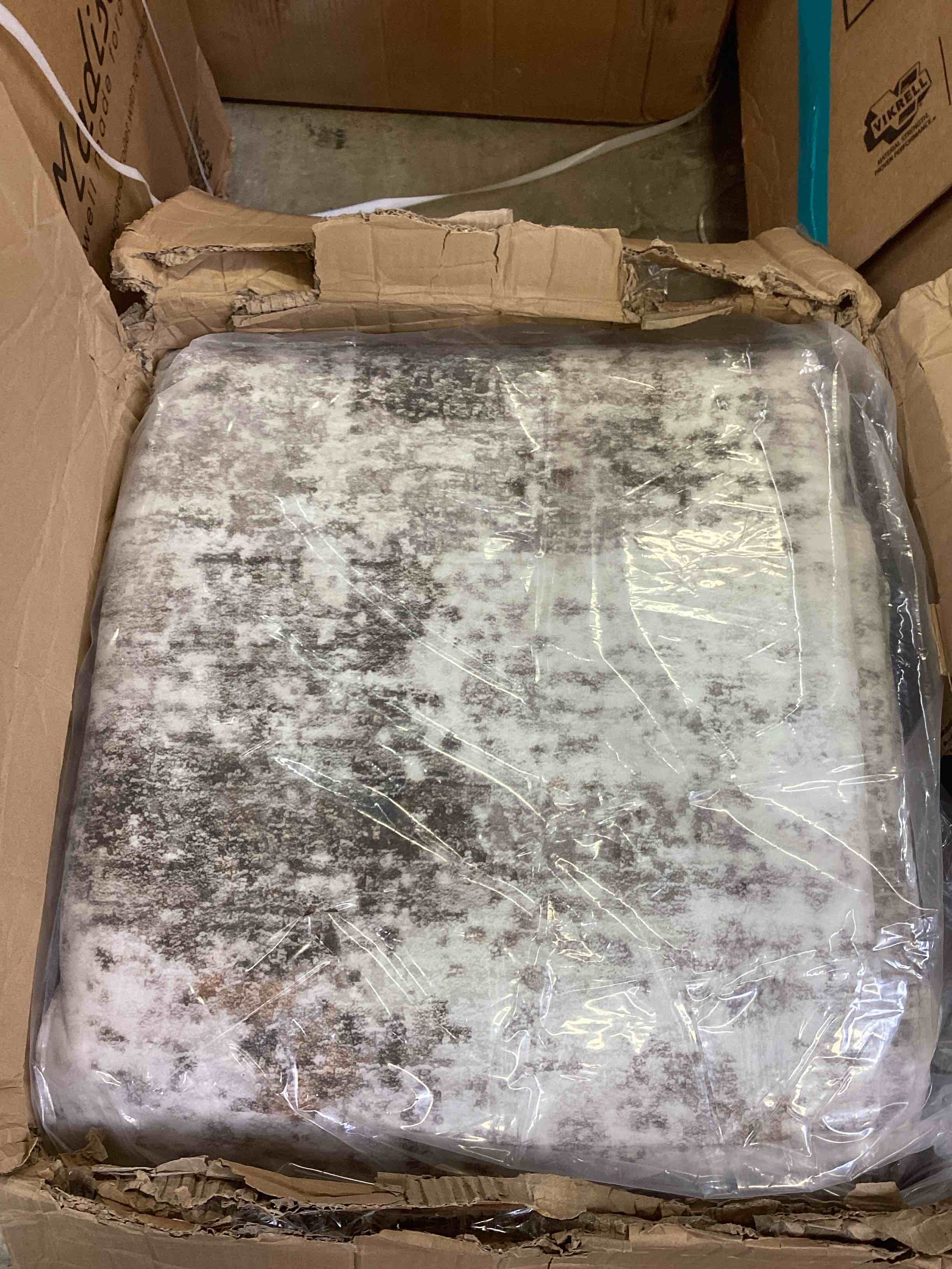 Condition photo showing New/Like New for washable rugs 12x18 area rugs for living room,ultra soft faux wool retro rugs for bedroom,dining room,non slip&non-shedding low pile vintage print rug indoor large carpets for home office decor