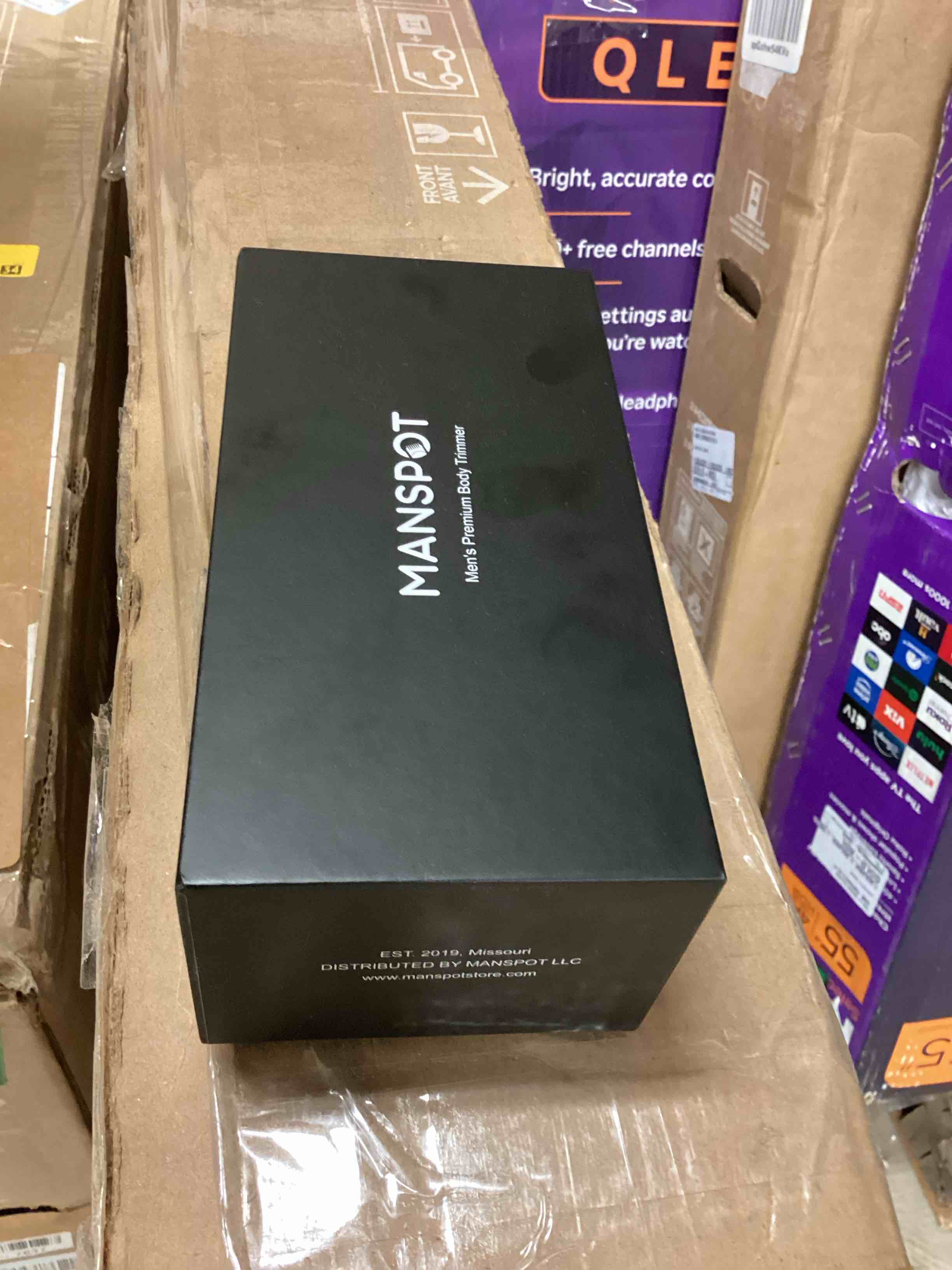 Condition photo showing Good Condition for manspot manscape groin & body hair trimmer for men, electric ball pubic trimmer shaver,manscape kit with 4 guard,replaceable ceramic blade heads,waterproof wet/dry shaver,90 minutes shaving black ( missing charger )