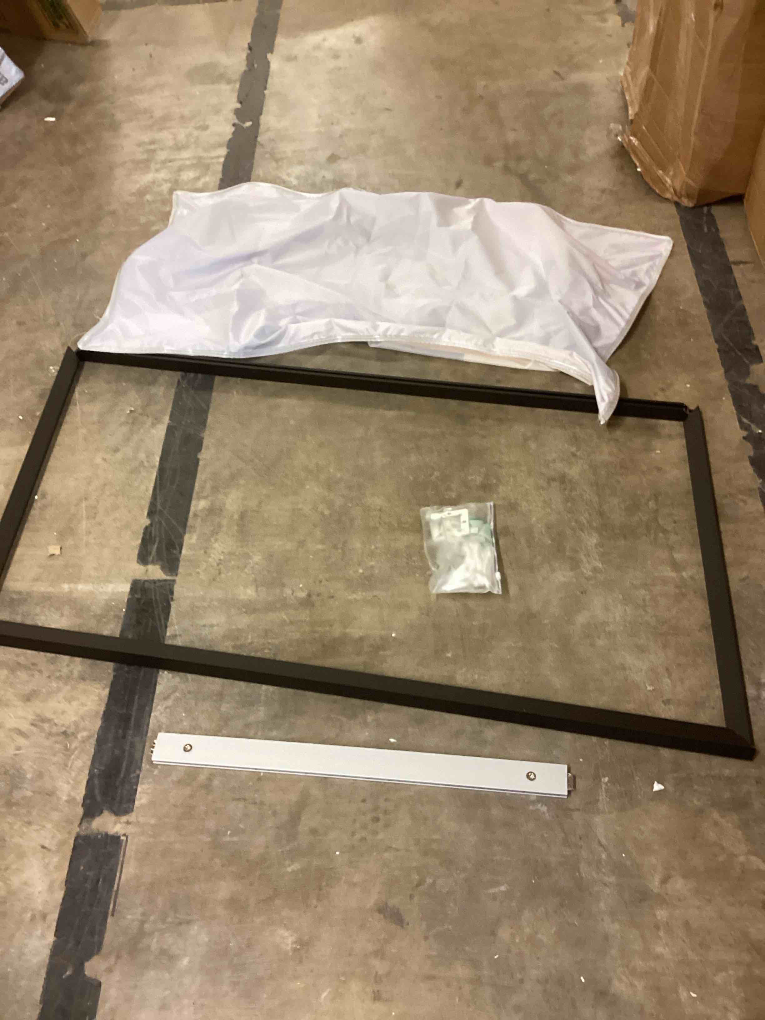 https://s3.amazonaws.com/lotting-images-prod/bidfta/TEA4417325_1782221774896.jpeg