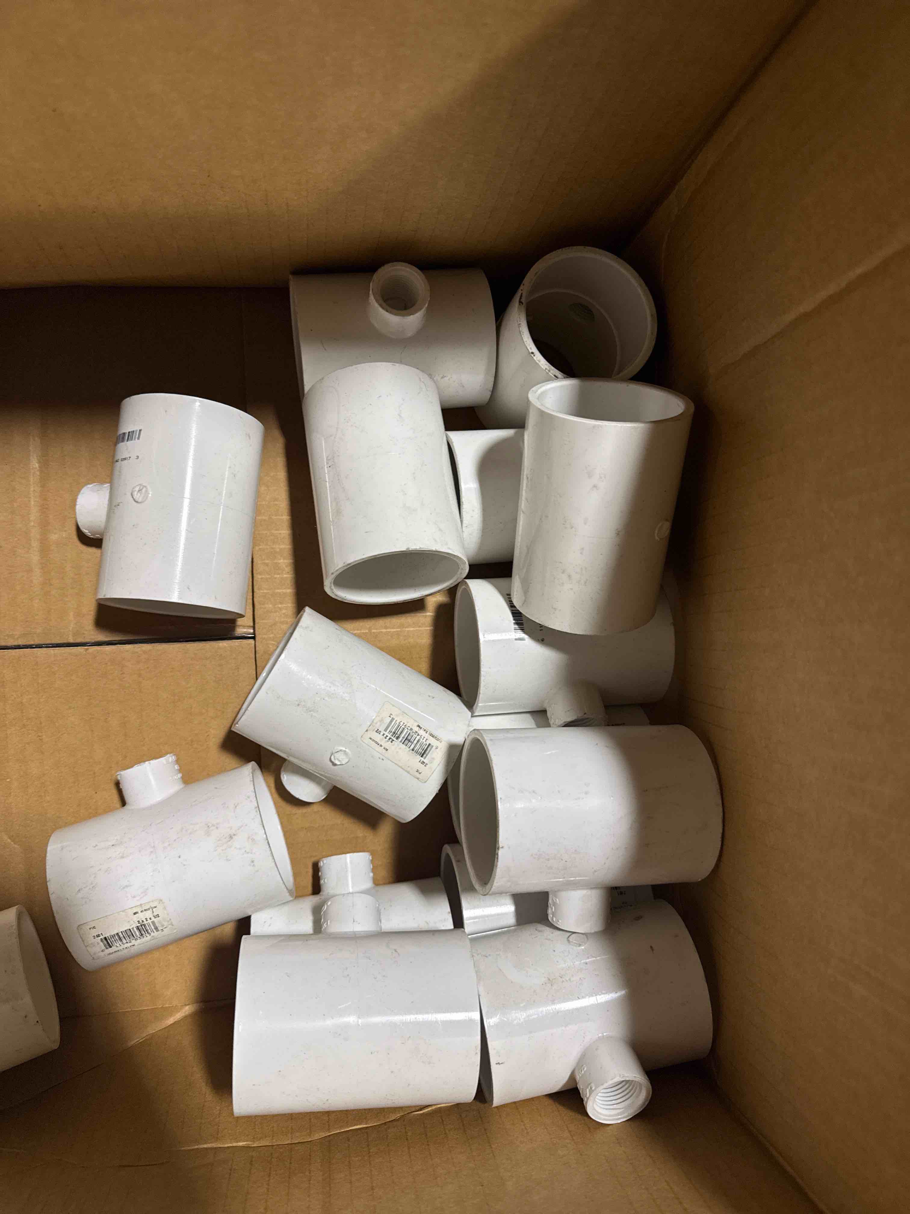 Condition photo showing New/Like New for lot of 15 charlotte pipe & foundry pvc024014900 2 x 0.5 in. pvc 40 tee