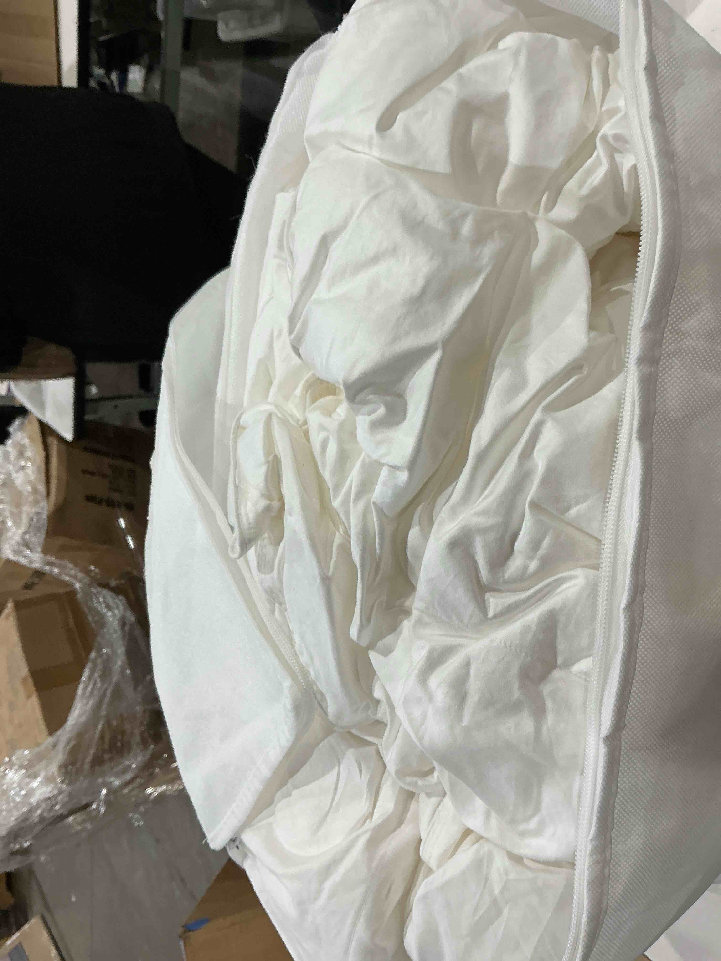 quince comforter premium down alternative duvet insert white, california king.