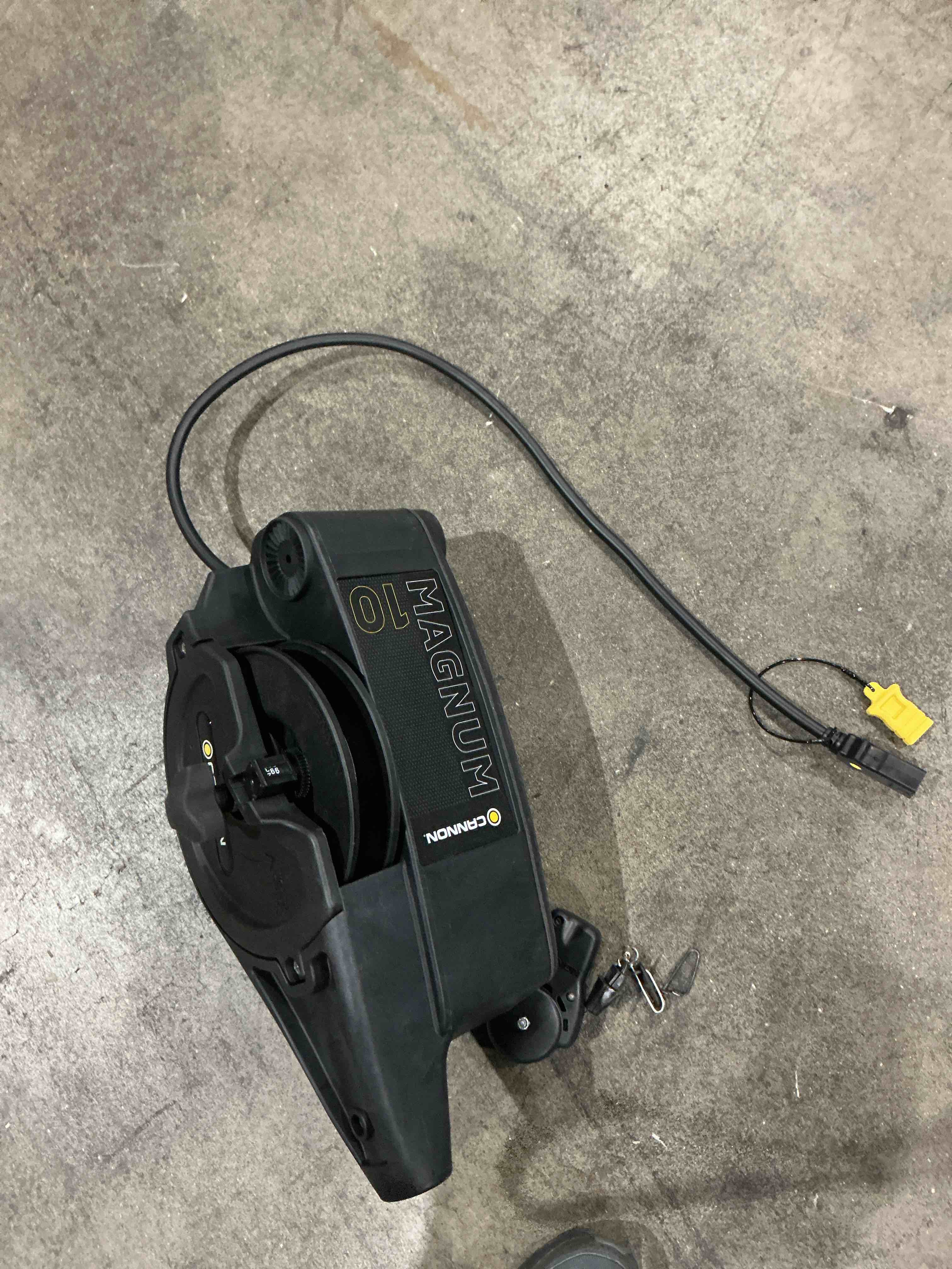 Condition photo showing As Is for cannon magnum 10 electric downrigger