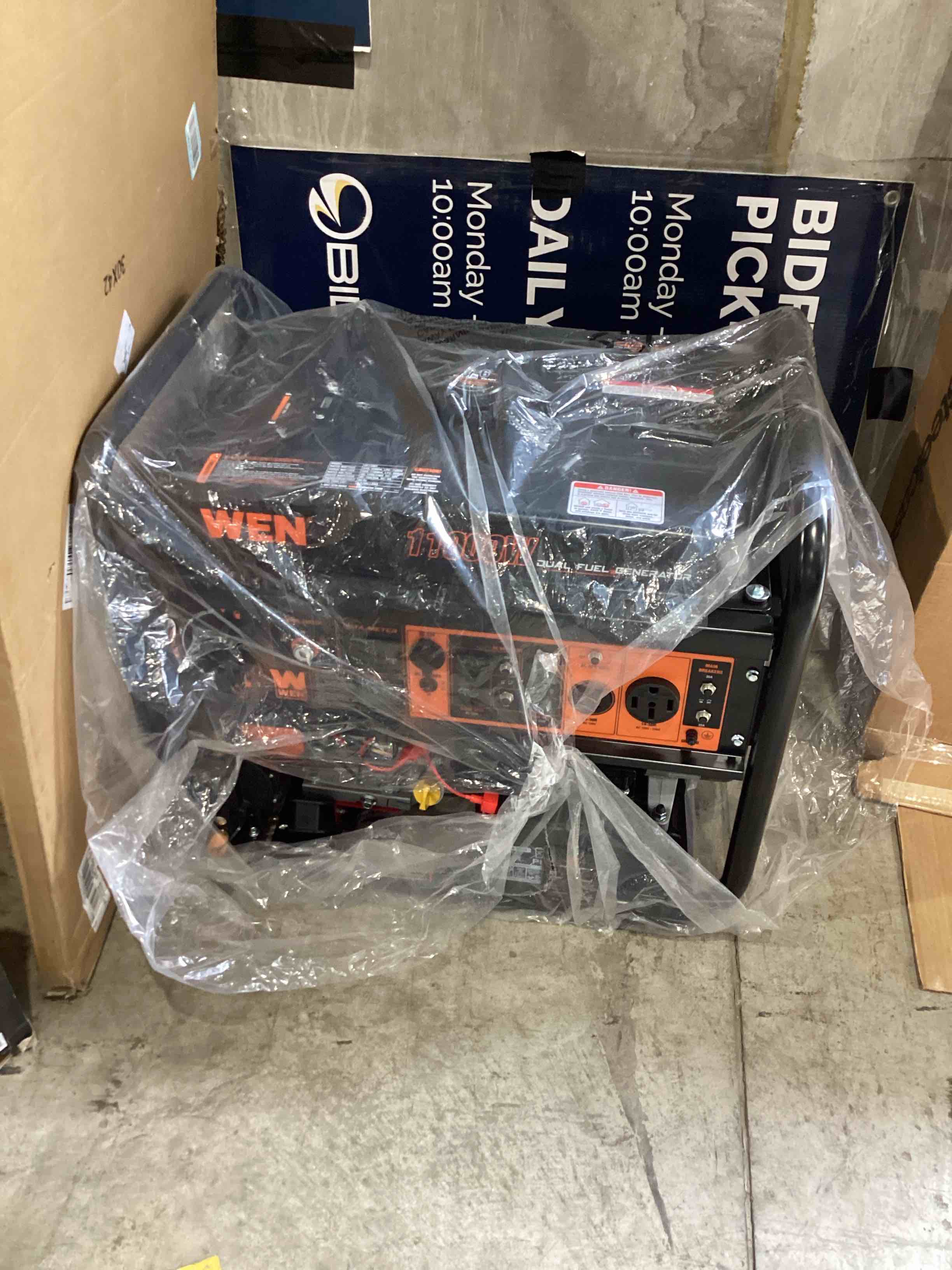 Condition photo showing Good Condition for wen 11000w dual fuel generator 