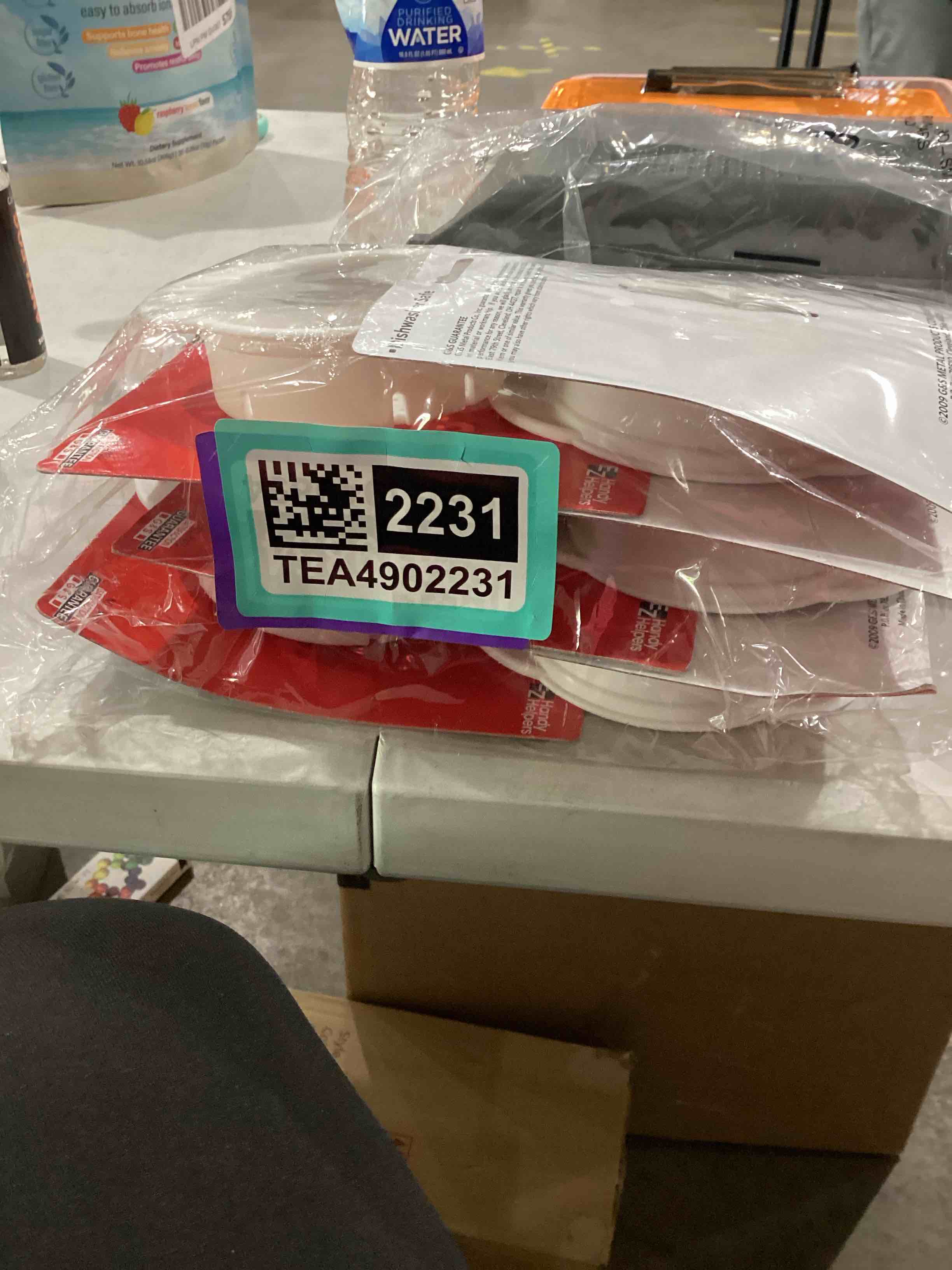 Condition photo showing New/Like New for case of 6 ez handy helpers can drainer 
