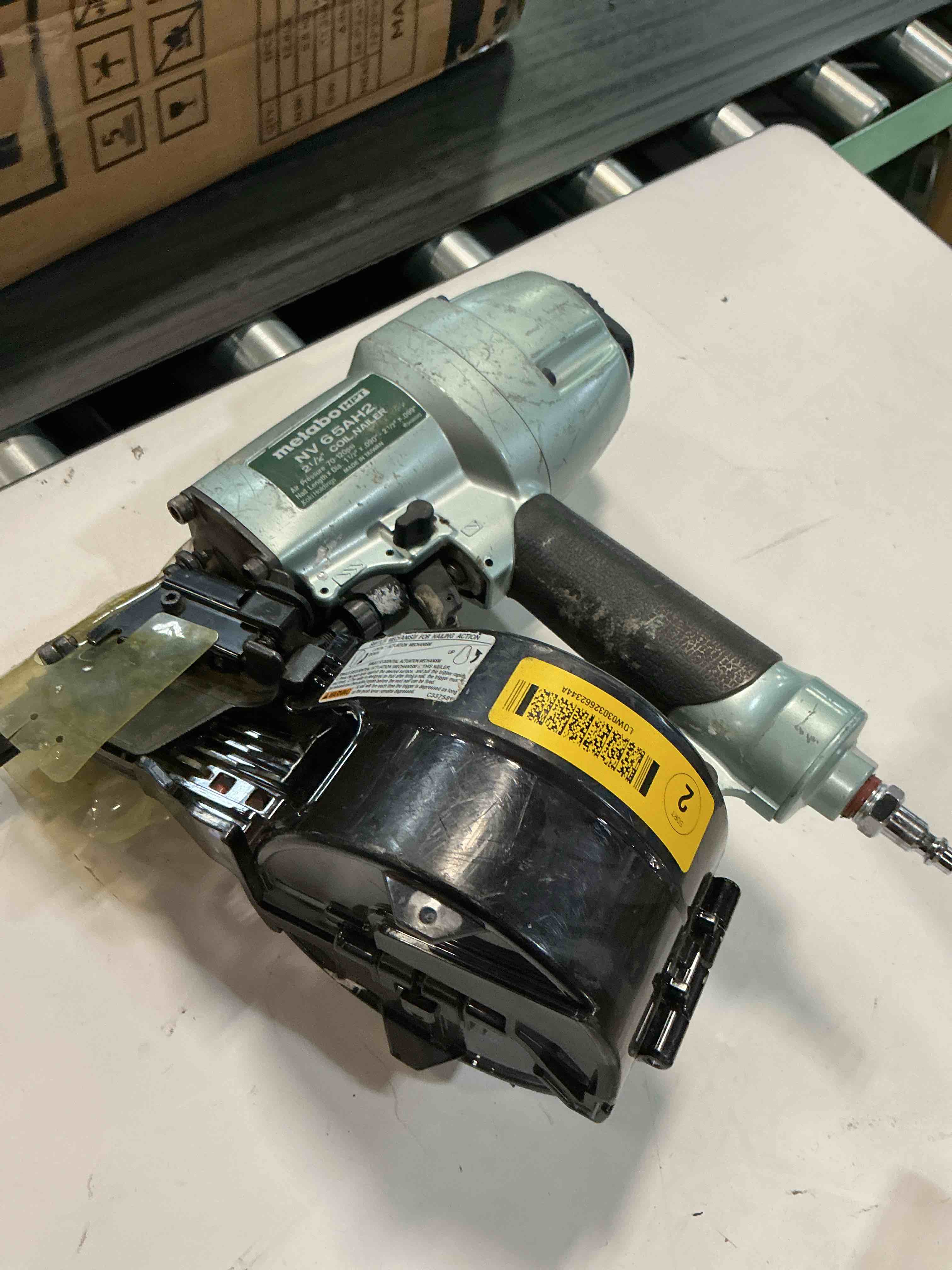 Condition photo showing As Is for metabo hpt 2-1/2-in 15 -degree pneumatic siding nailer