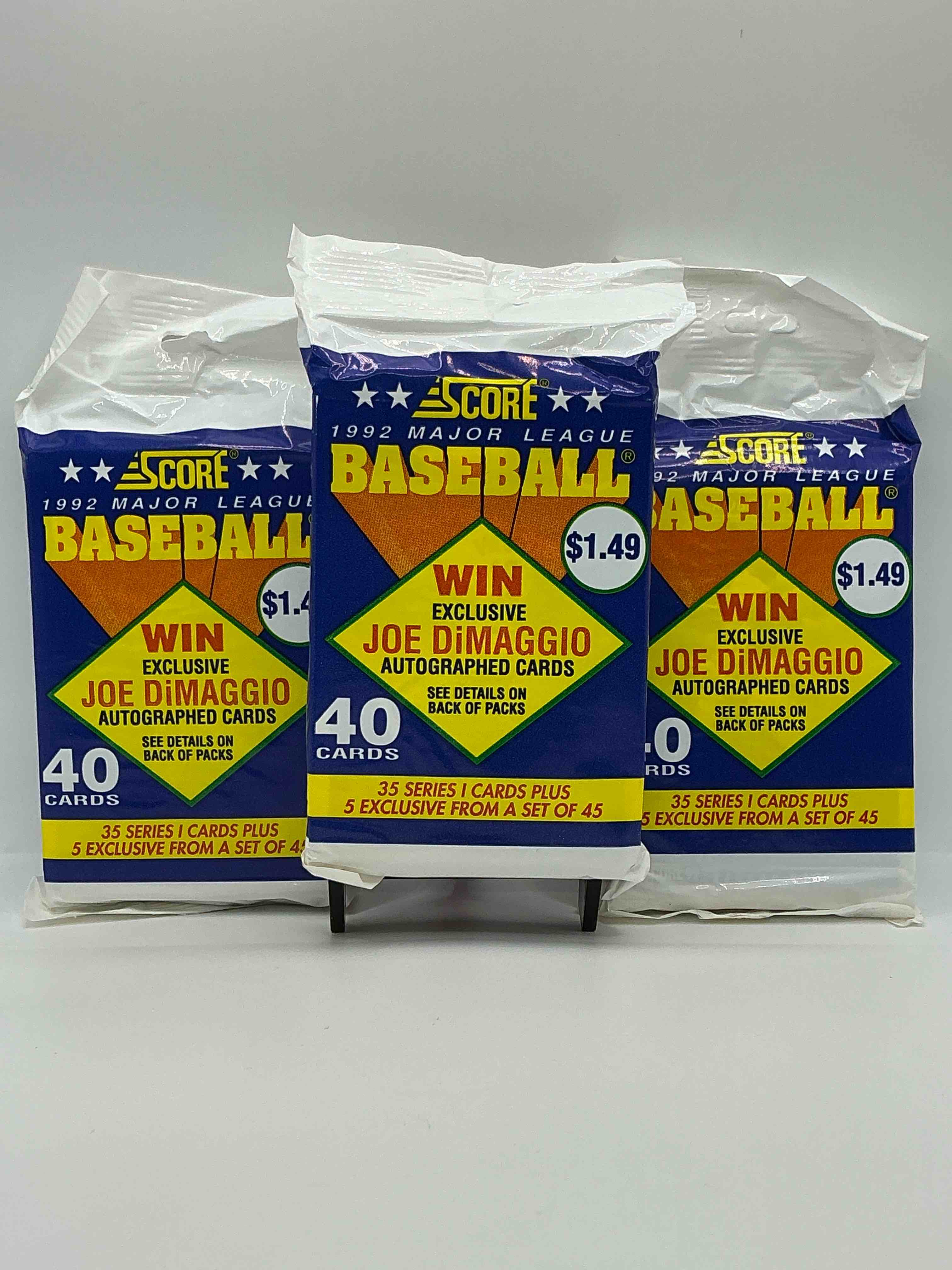 Condition photo showing New/Like New for jumbo packs! joe dimaggio autograph!? 2,495 joe dimaggio randomly inserted signature cards in the packs from this year! 1992 score baseball craziness, see what you get!