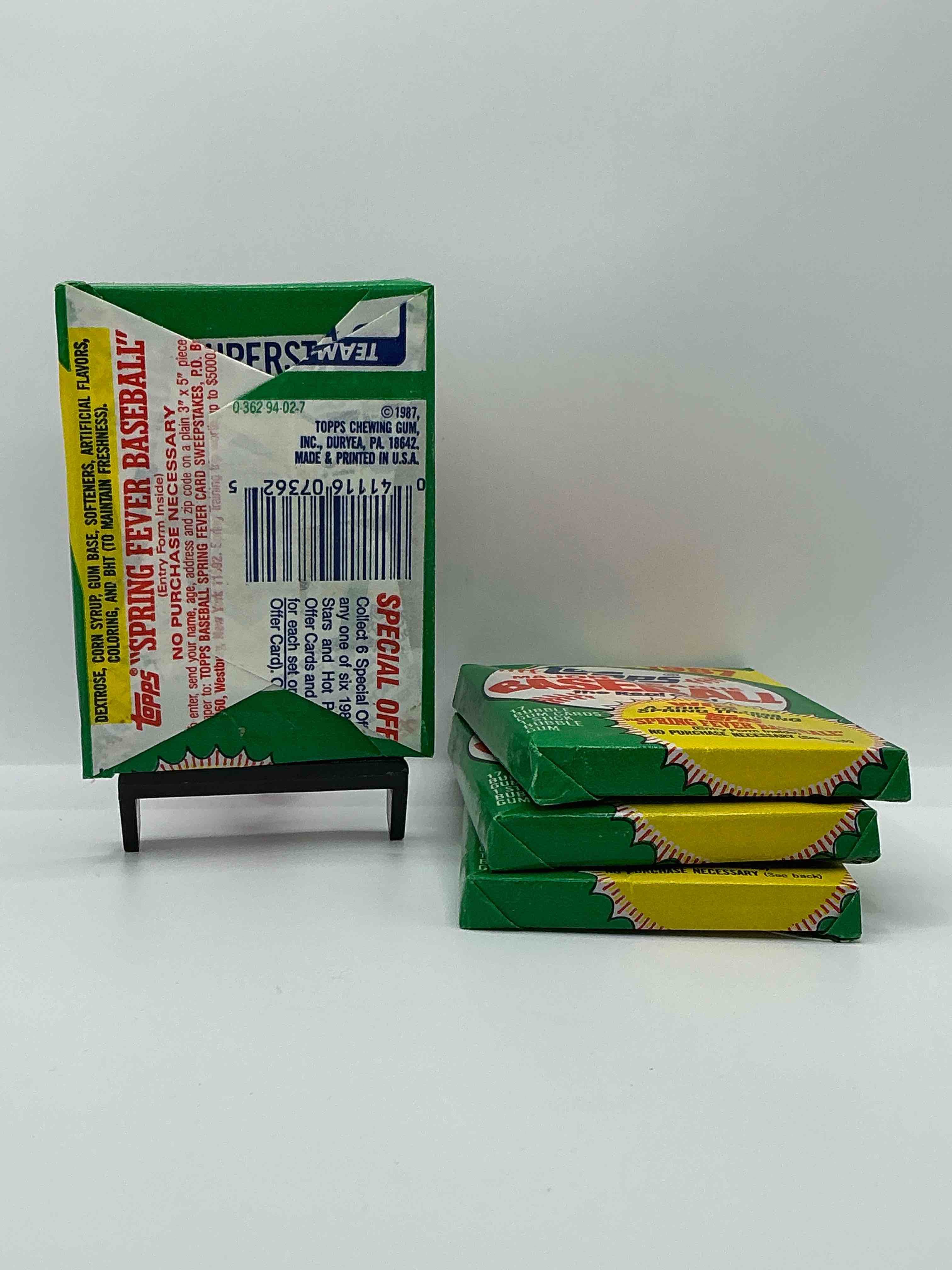 Condition photo showing New/Like New for loaded! 1987 topps baseball unopened sports card collectible wax pack, direct from original retail case! 1987 topps baseball is a loaded year with rookie cards from barry bonds (psa 10 $300+), bo jackson, jose canseco & more! excellent condition!