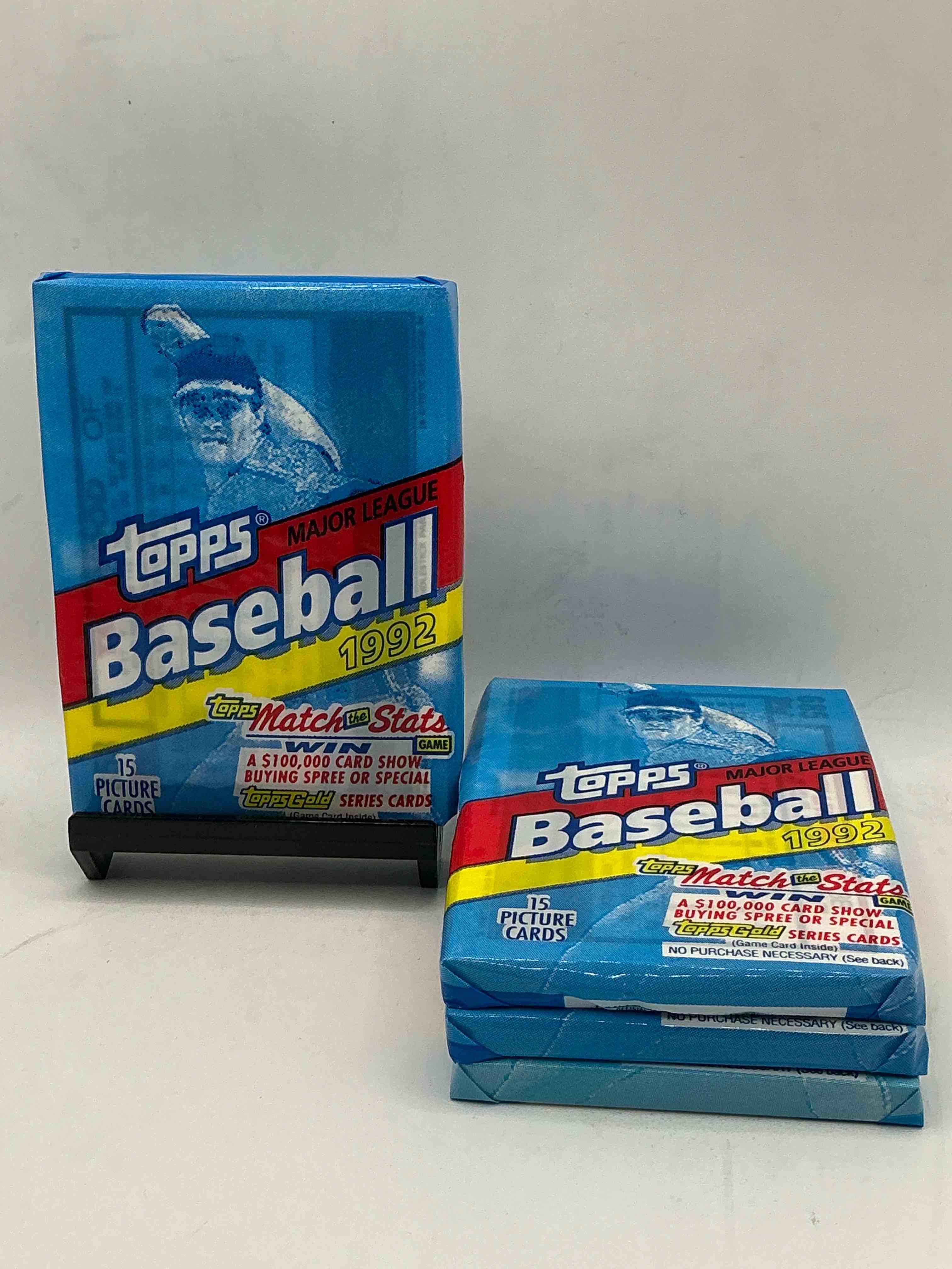 1992 topps baseball gold! rare 15 cards per pack, with the possibility for some big names inside! search for nolan ryan, ken griffey jr, don mattingly & more!crazy 1992 topps baseball gold!