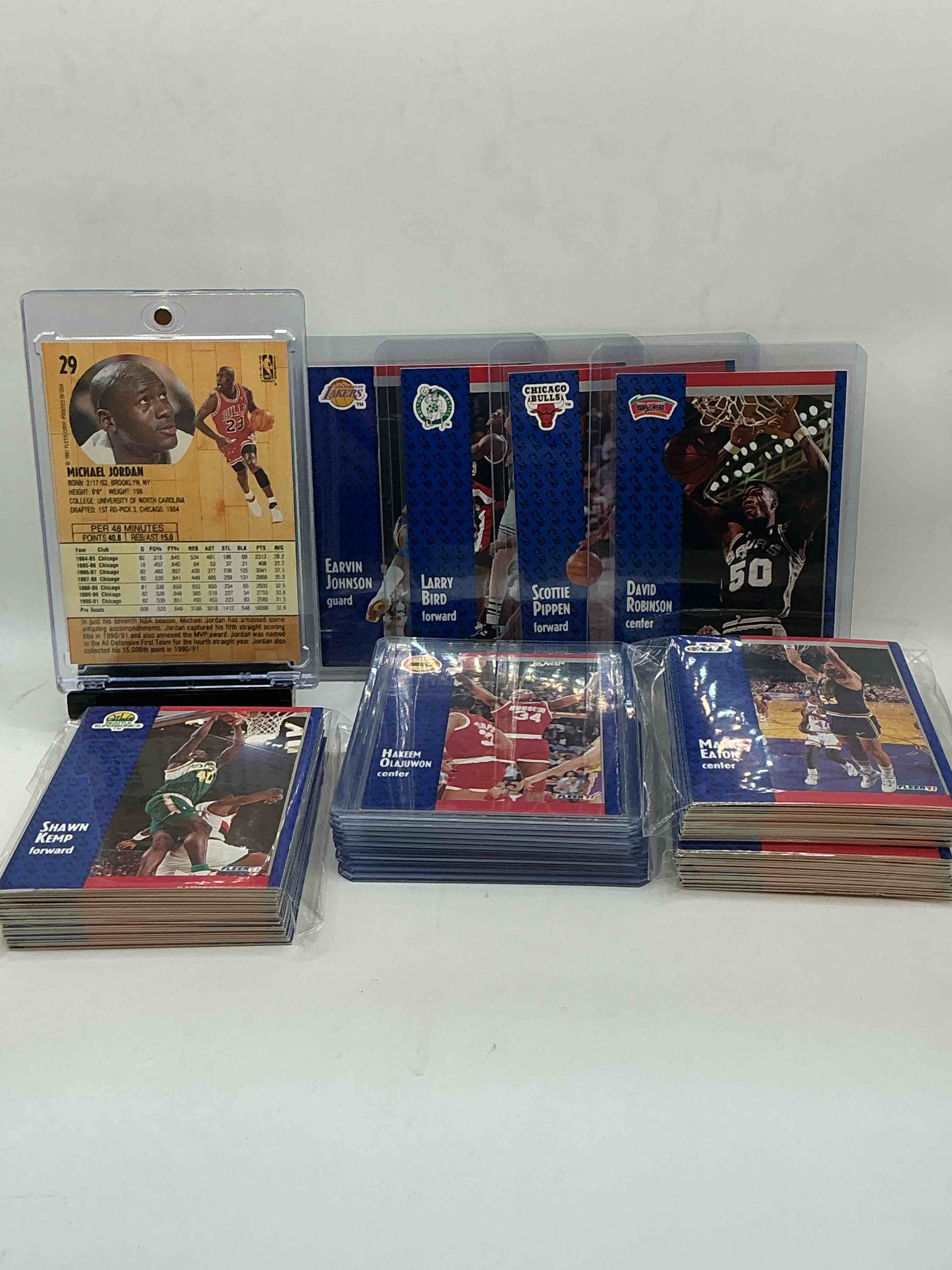 Condition photo showing New/Like New for michael jordan! 1991 fleer 100 card basketball! the best cards from the year! michael jordan, magic johnson, larry bird, scottie pippen, david robinson, charles barkley, karl malone, clyde drexler & more! all stars, hall of famers, champions & more, the perfect mix of miscellaneous '90 nba variety!