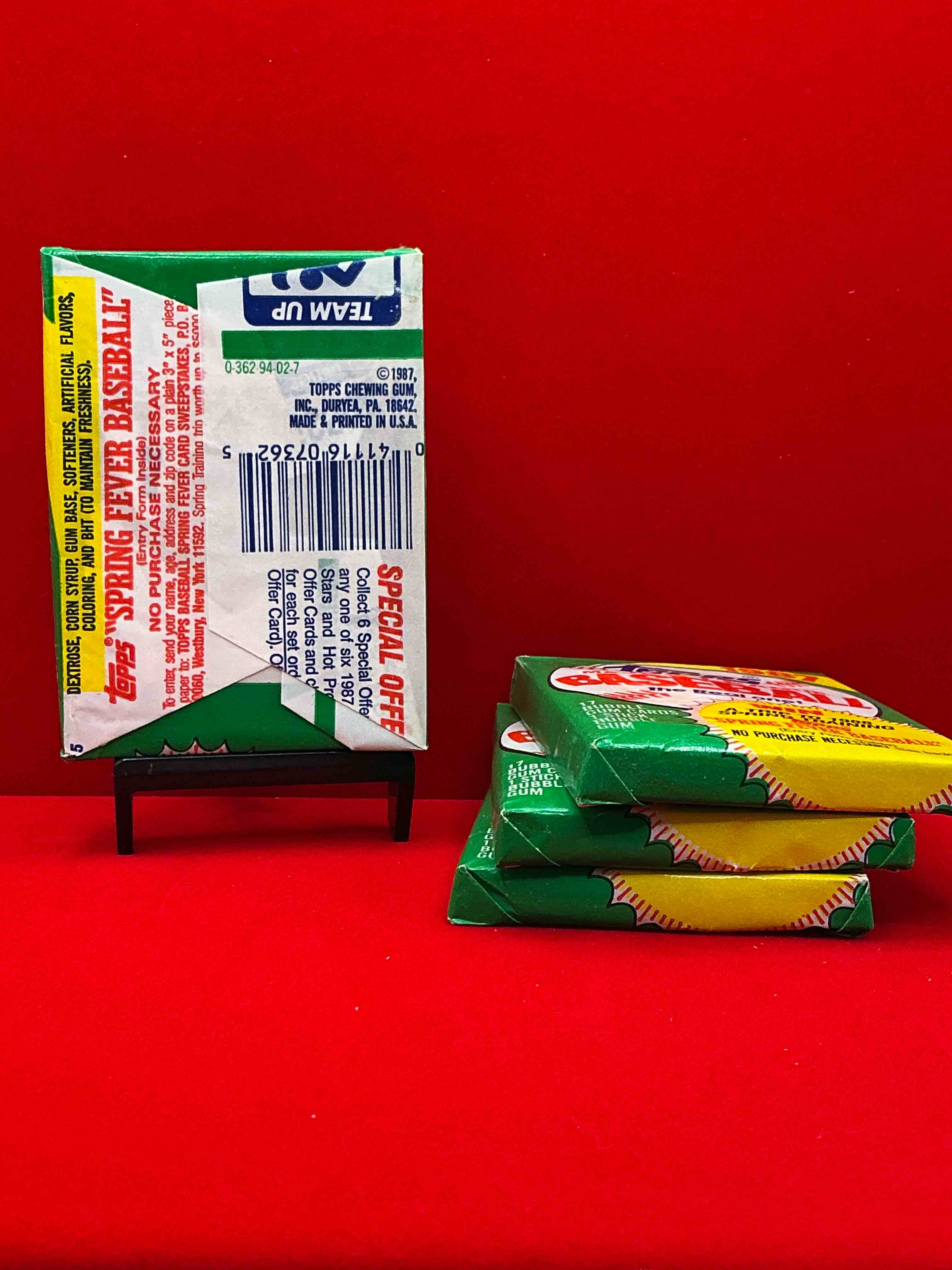 Condition photo showing New/Like New for loaded! 1987 topps baseball unopened sports card collectible wax pack, direct from original retail case! 1987 topps baseball is a loaded year with rookie cards from barry bonds (psa 10 $300+), bo jackson, jose canseco & more! excellent condition!