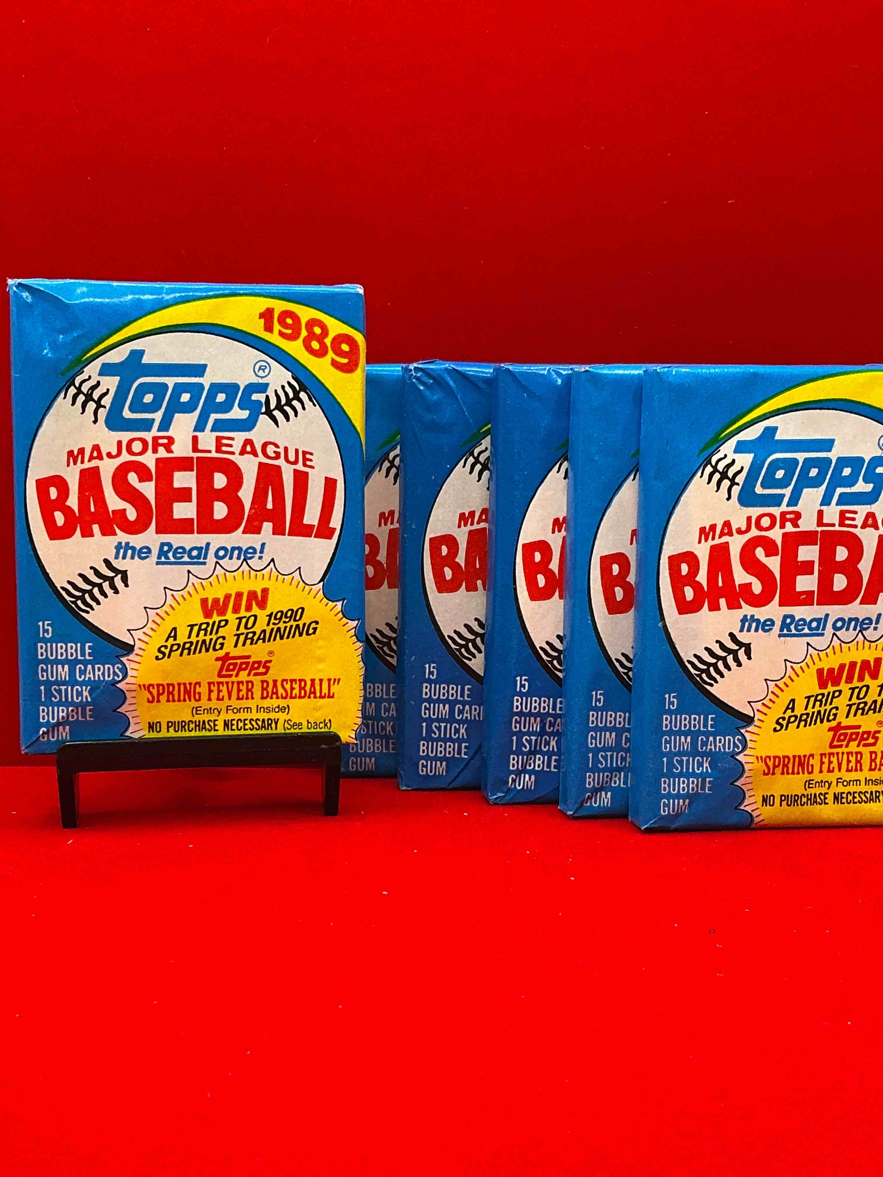 John Smoltz & Randy Johnson Rookies!? 1989 Topps Baseball Unopened Sports Card Wax Packs! Direct From Original Retail Case! Search For Valuable Ken Griffey Jr. & Randy Johnson Rookie Cards As Well As Valuable Bo Jackson