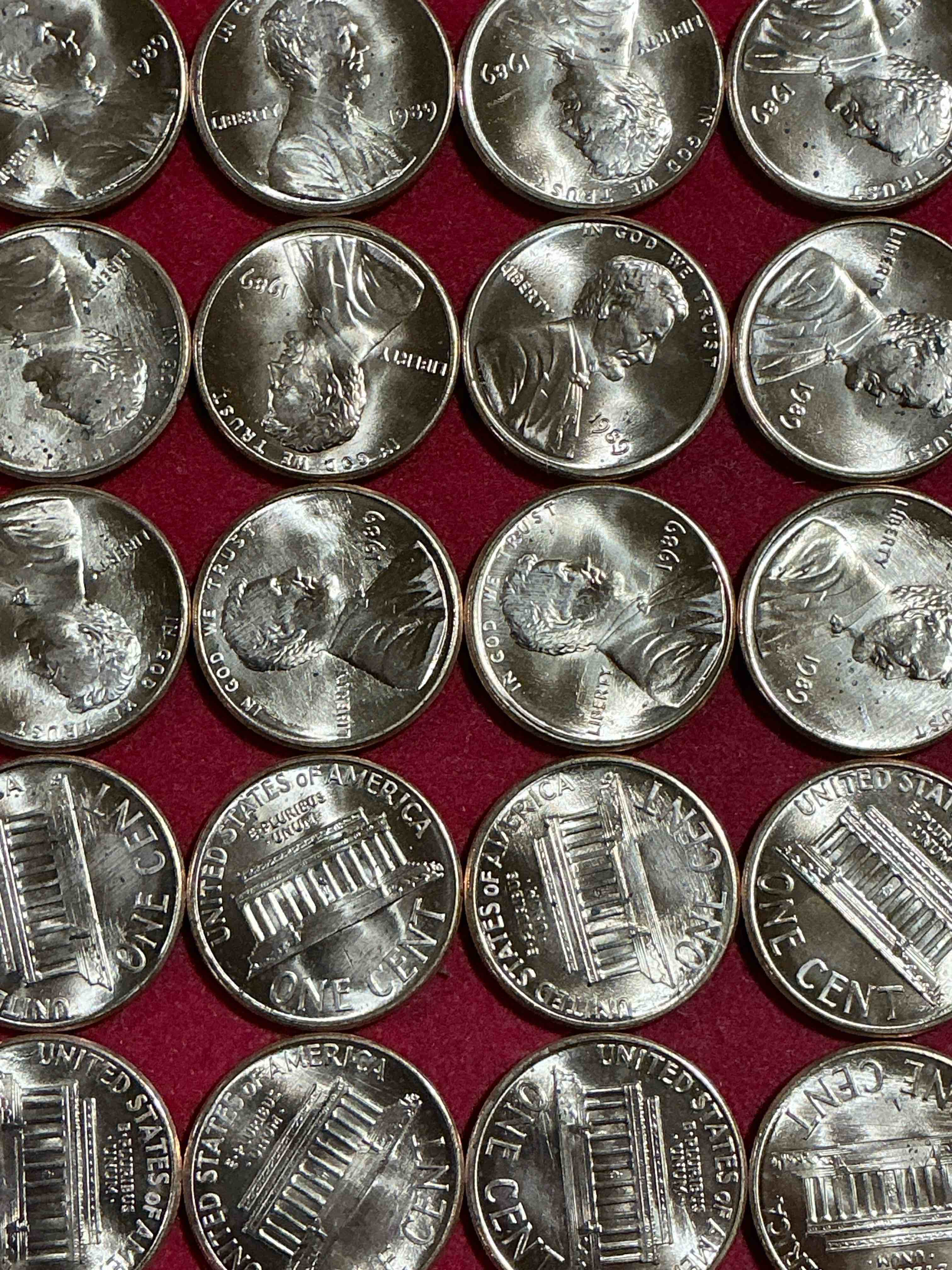 1989 uncirculated u.s. mint coins! attention all swifties out there! what a great year! these gorgeous coins from the mint set features each u.s. coins minted in 1989 in uncirculated condition, from each mint mark, philly & denver! from the u.s. treasury in 1989! own an awesome investment & incredible piece of u.s. history! also makes for an awesome gift!