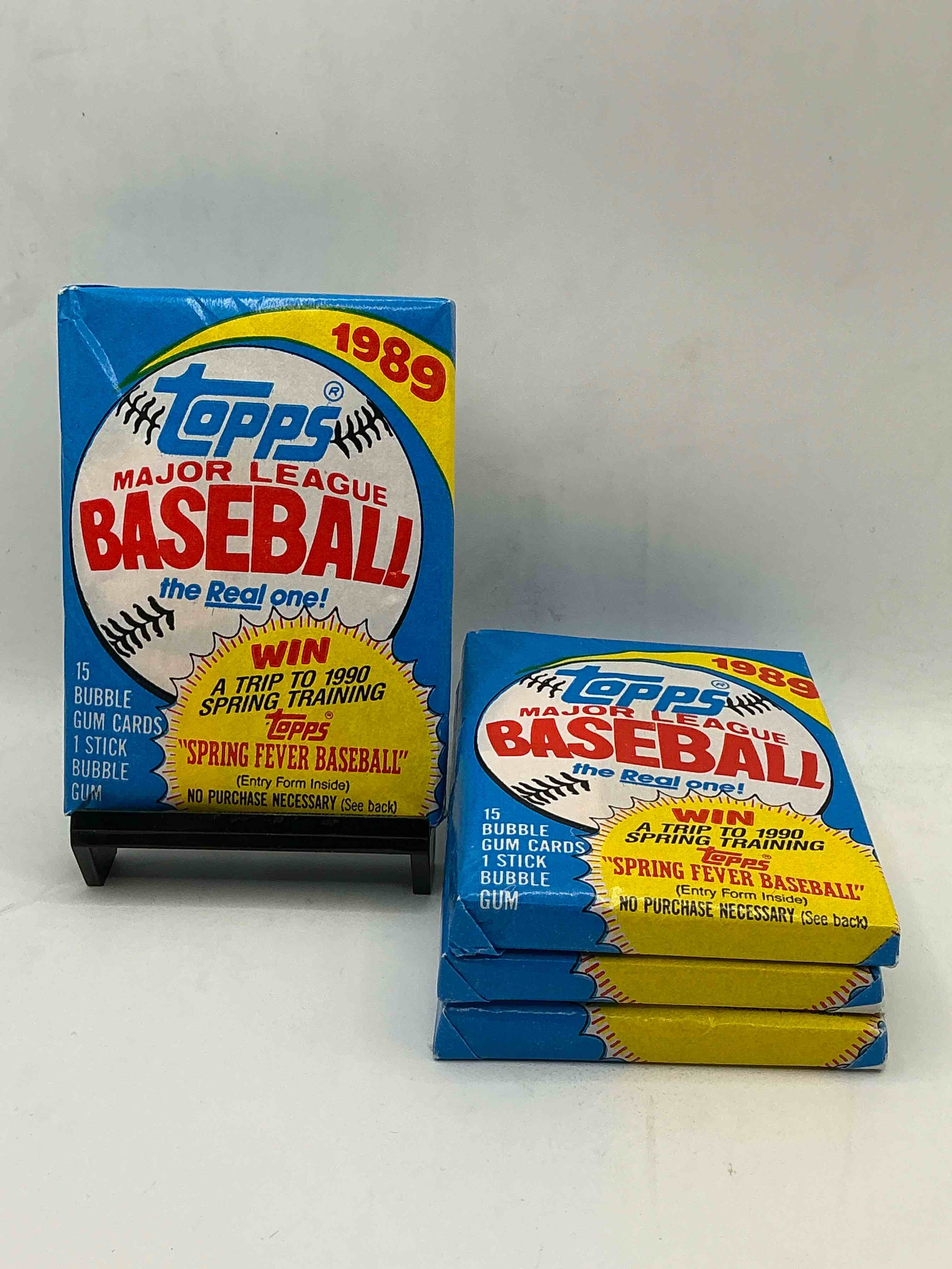 john smoltz & randy johnson rookies!? 1989 topps baseball unopened sports card wax packs! direct from original retail case! search for valuable ken griffey jr. & randy johnson rookie cards as well as valuable bo jackson