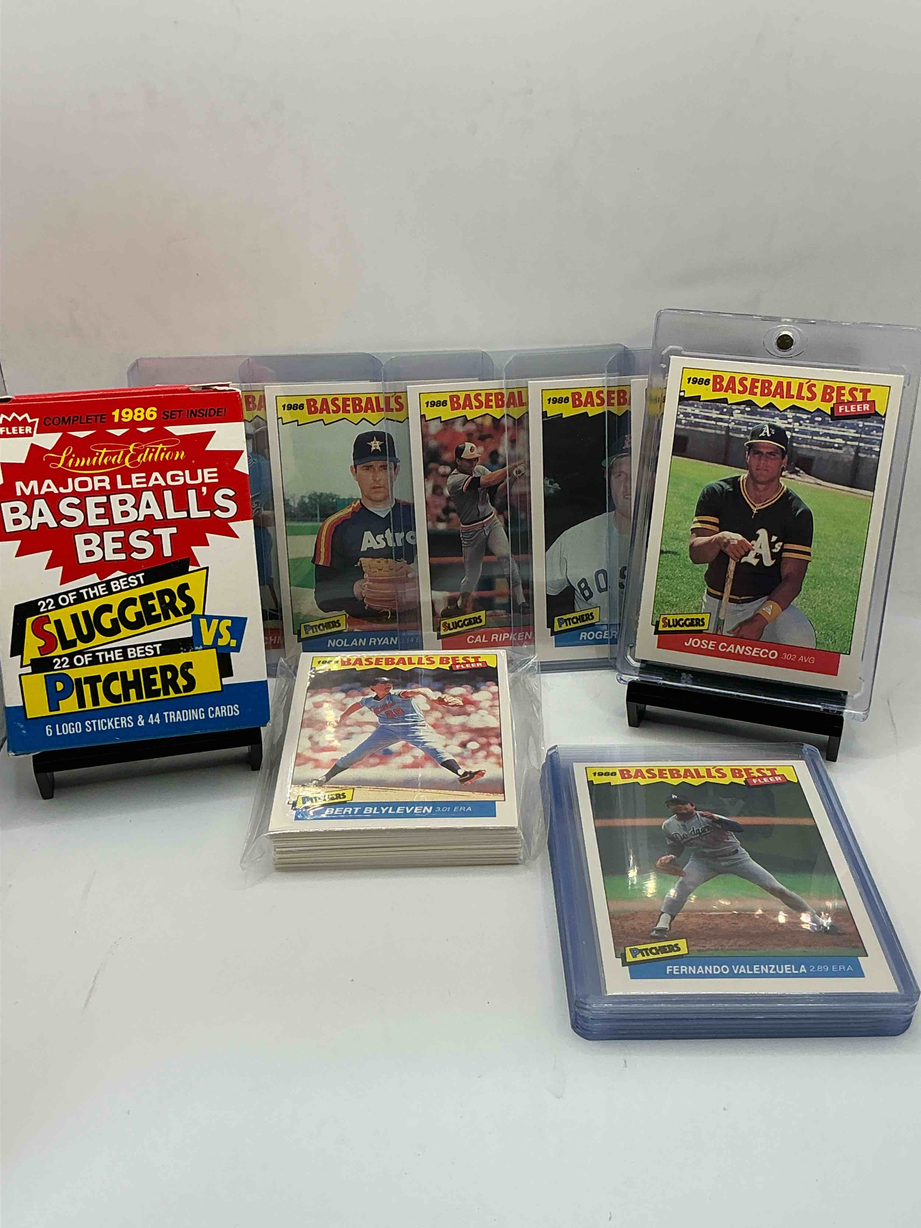 Condition photo showing New/Like New for limited edition fleer major league baseball sluggers vs pitchers set! complete 1986 set inside! wow! unopened! fleer complete wade boggs, george brett, tony gwynn, jose canseco & more!