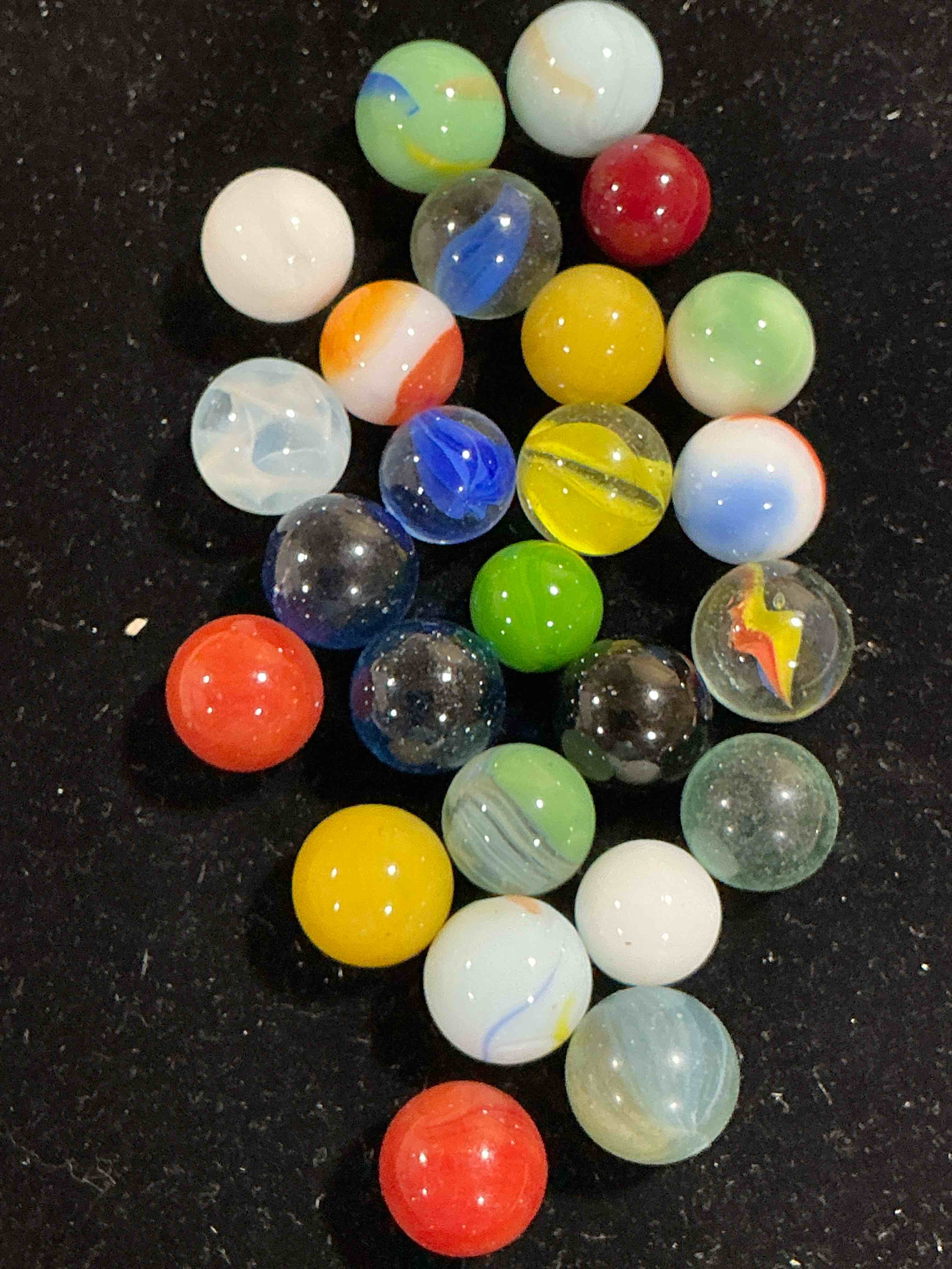Condition photo showing Good Condition for antique glass marbles! genuine stunning marbles lot, some marbles made between the years 1925-1965 & some may be made with uranium! some may are great depression era & even earlier! gorgeous, authentic pieces of history!  