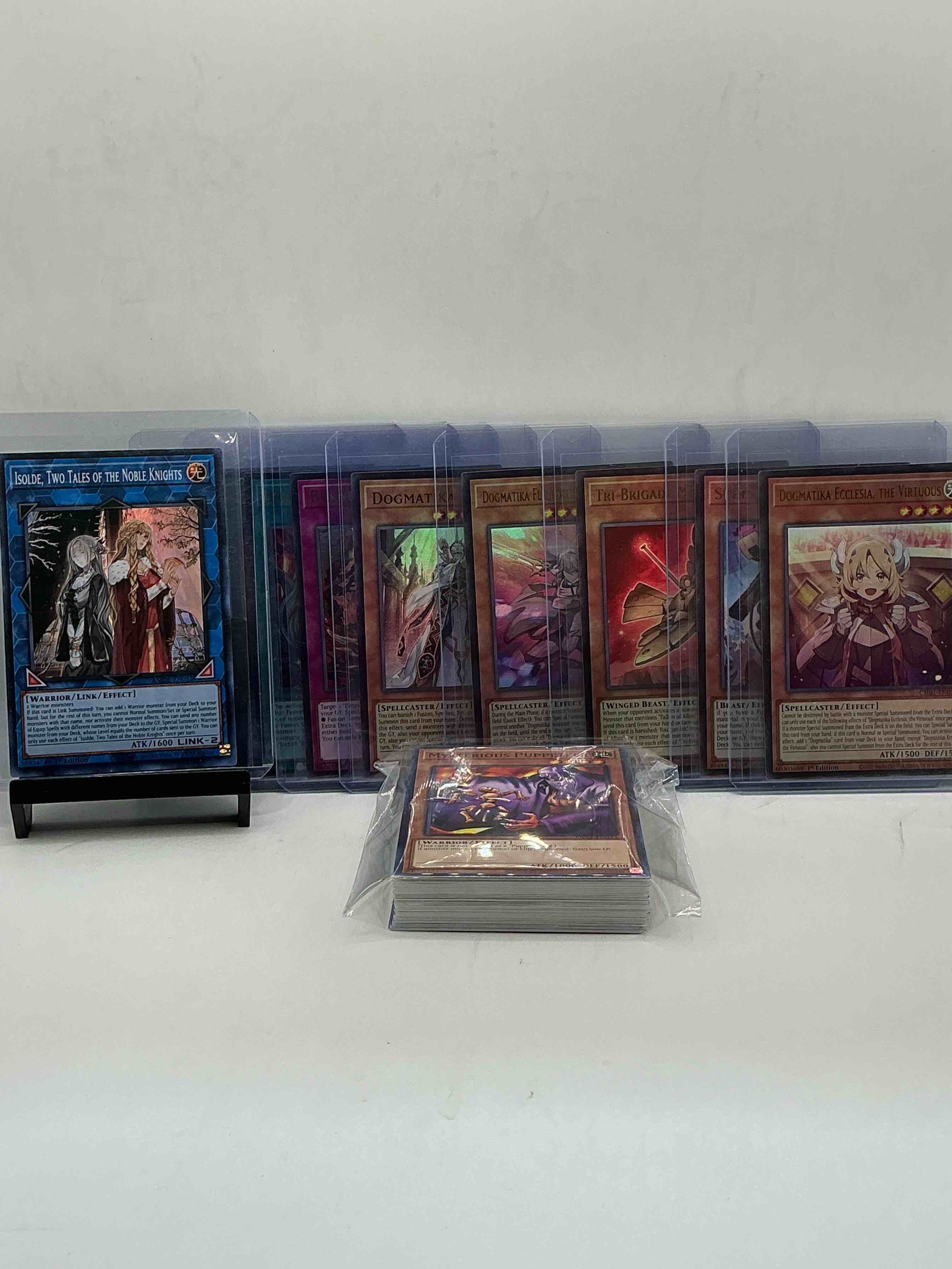 yu-gi-oh!! this 50 card lot includes 10 holographic cards along with 40 others! an excellent way to start or build to your collection! join the yu-gi-oh craze!