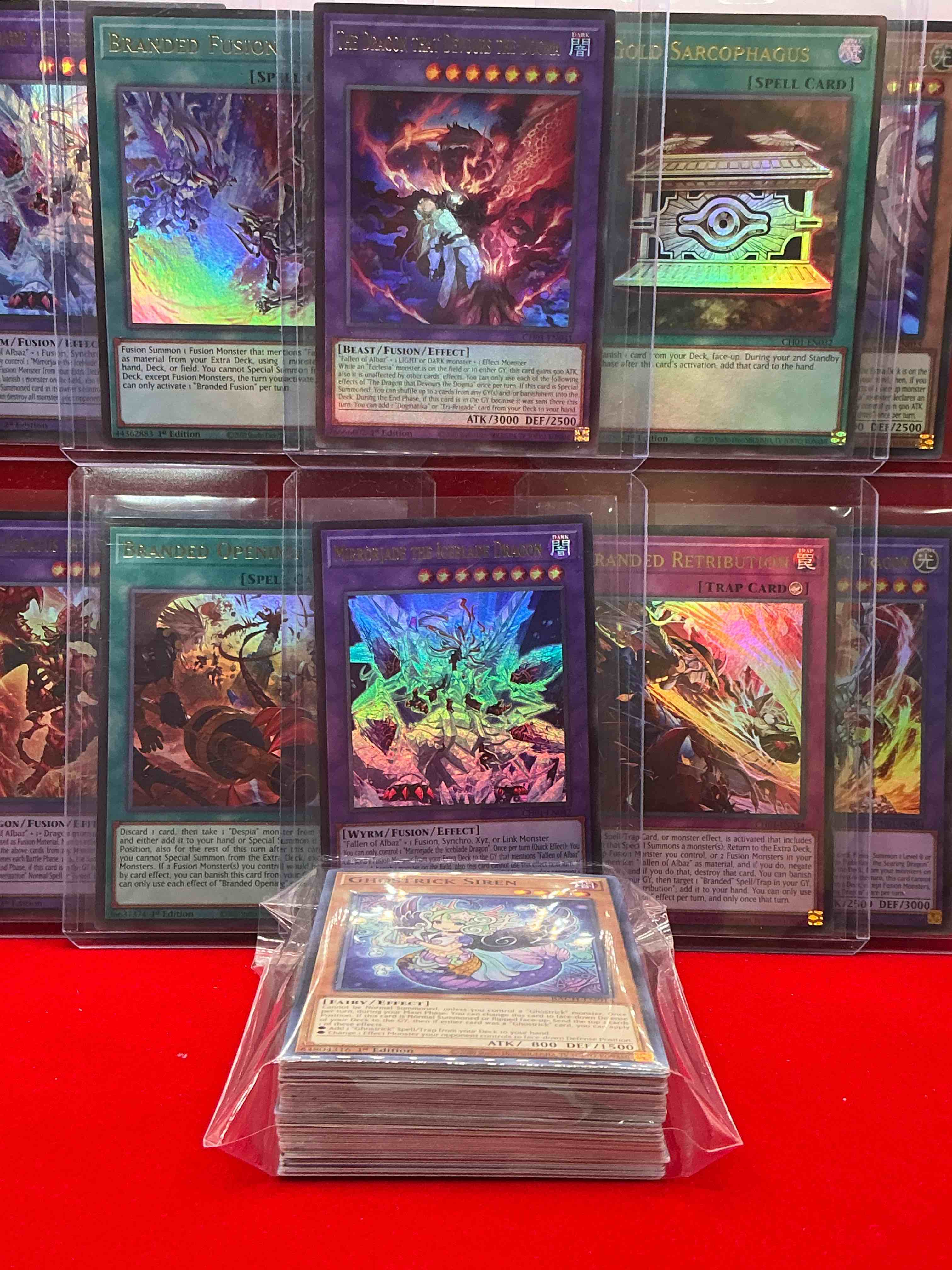 yu-gi-oh!! this 50 card lot includes 10 holographic cards along with 40 others! an excellent way to start or build to your collection! join the yu-gi-oh craze!