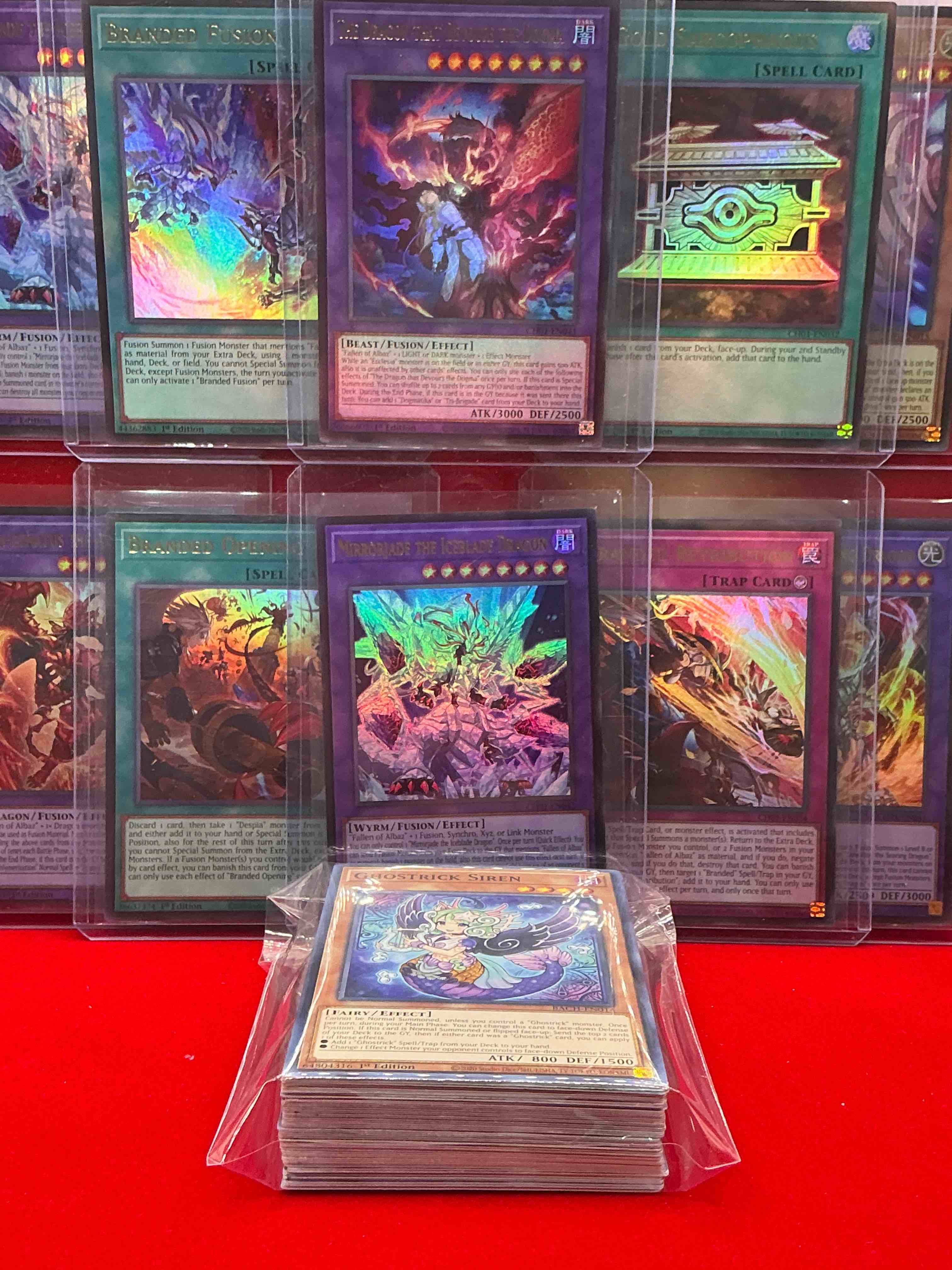 yu-gi-oh!! this 50 card lot includes 10 holographic cards along with 40 others! an excellent way to start or build to your collection! join the yu-gi-oh craze!