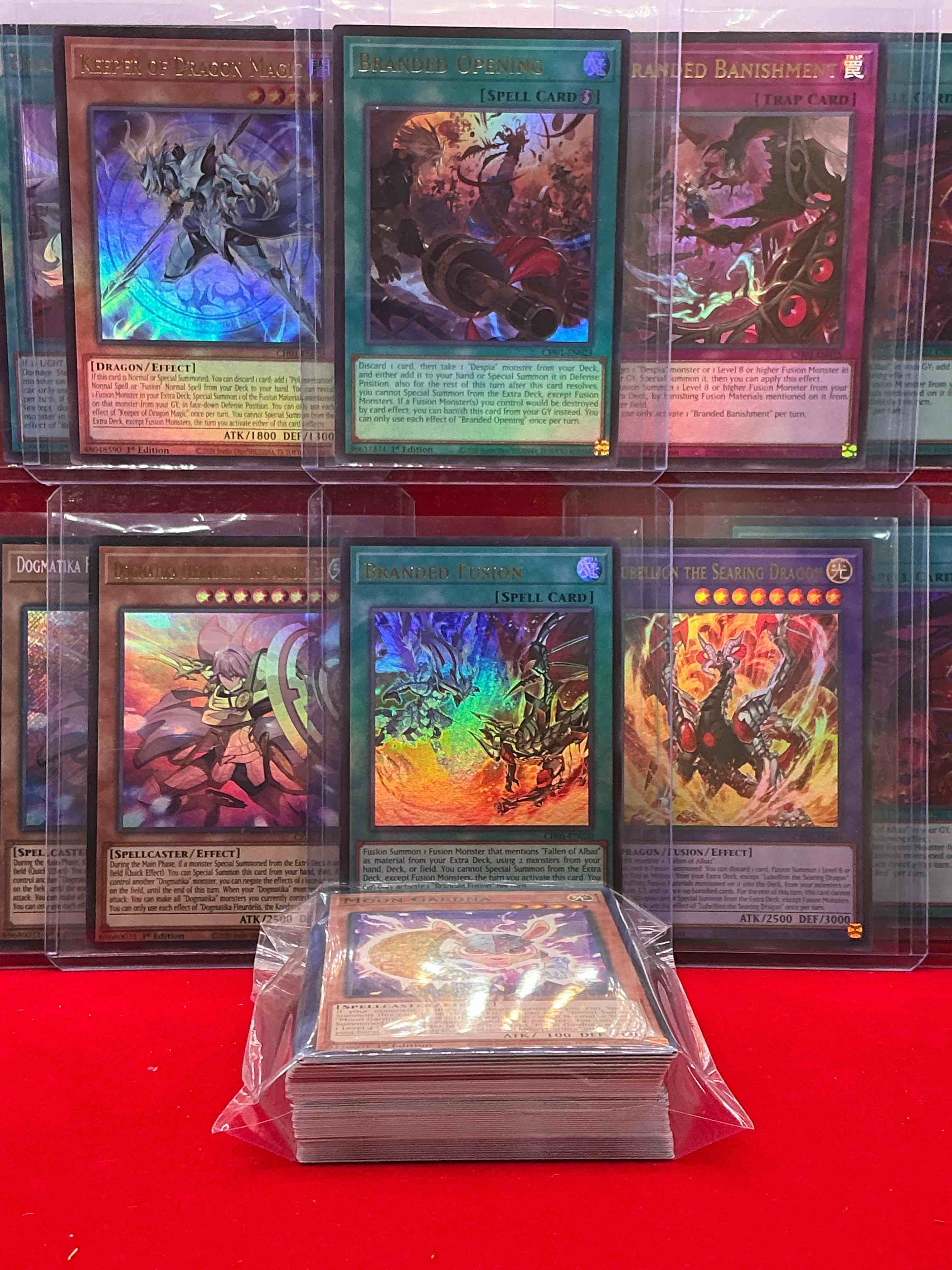 yu-gi-oh!! this 50 card lot includes 10 holographic cards along with 40 others! an excellent way to start or build to your collection! join the yu-gi-oh craze!