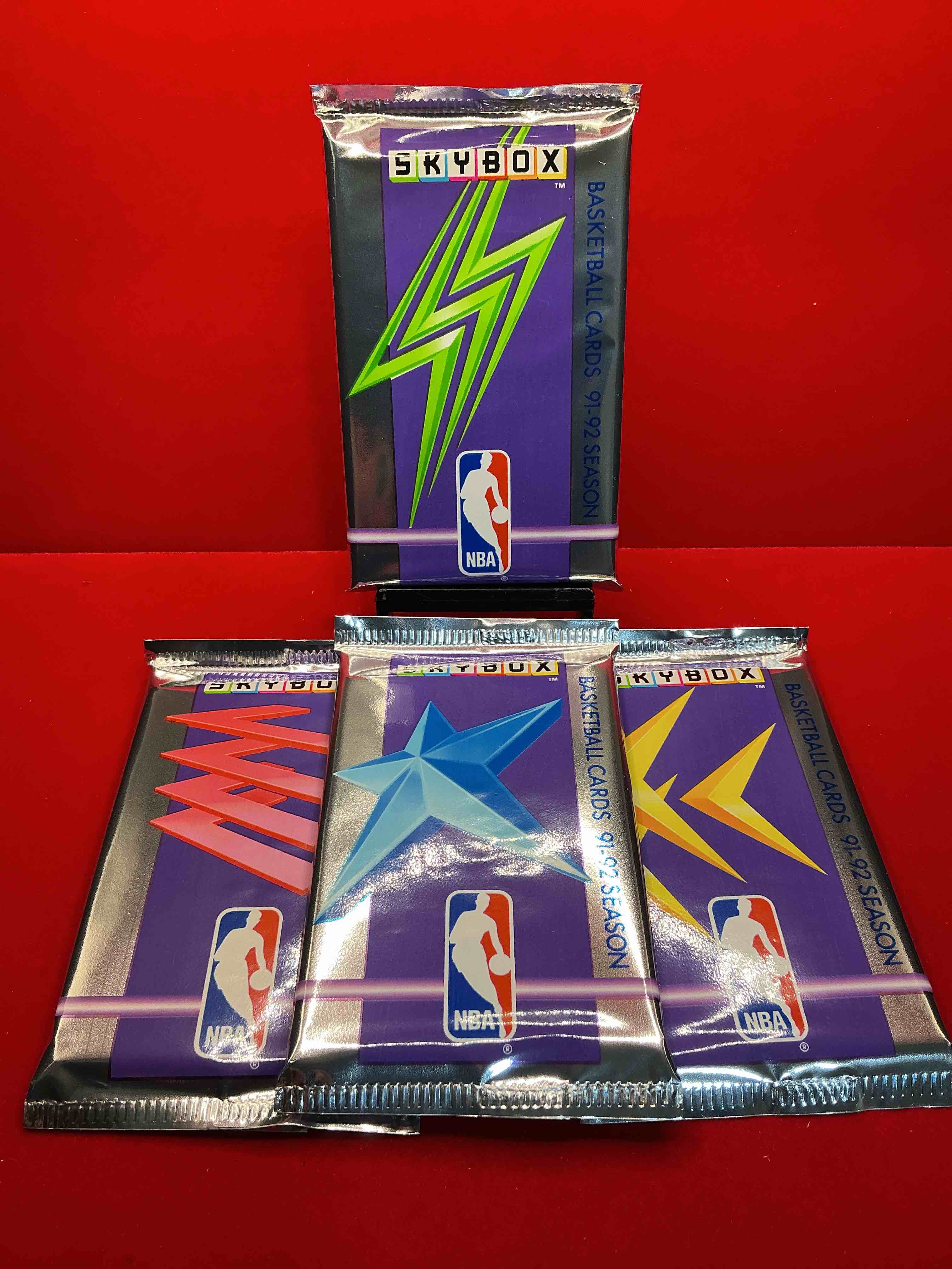 basketball wow! rare 1991/92 nba skybox sealed card pack, direct from original sealed retail case! so many awesome cards to search for like team usa card (psa 10 value $500), #544 team usa 1 card (psa 10 value $300), michael jordon #39 (psa 10 value $150) & too many other great cards to list! hard to find, excellent like-new condition!