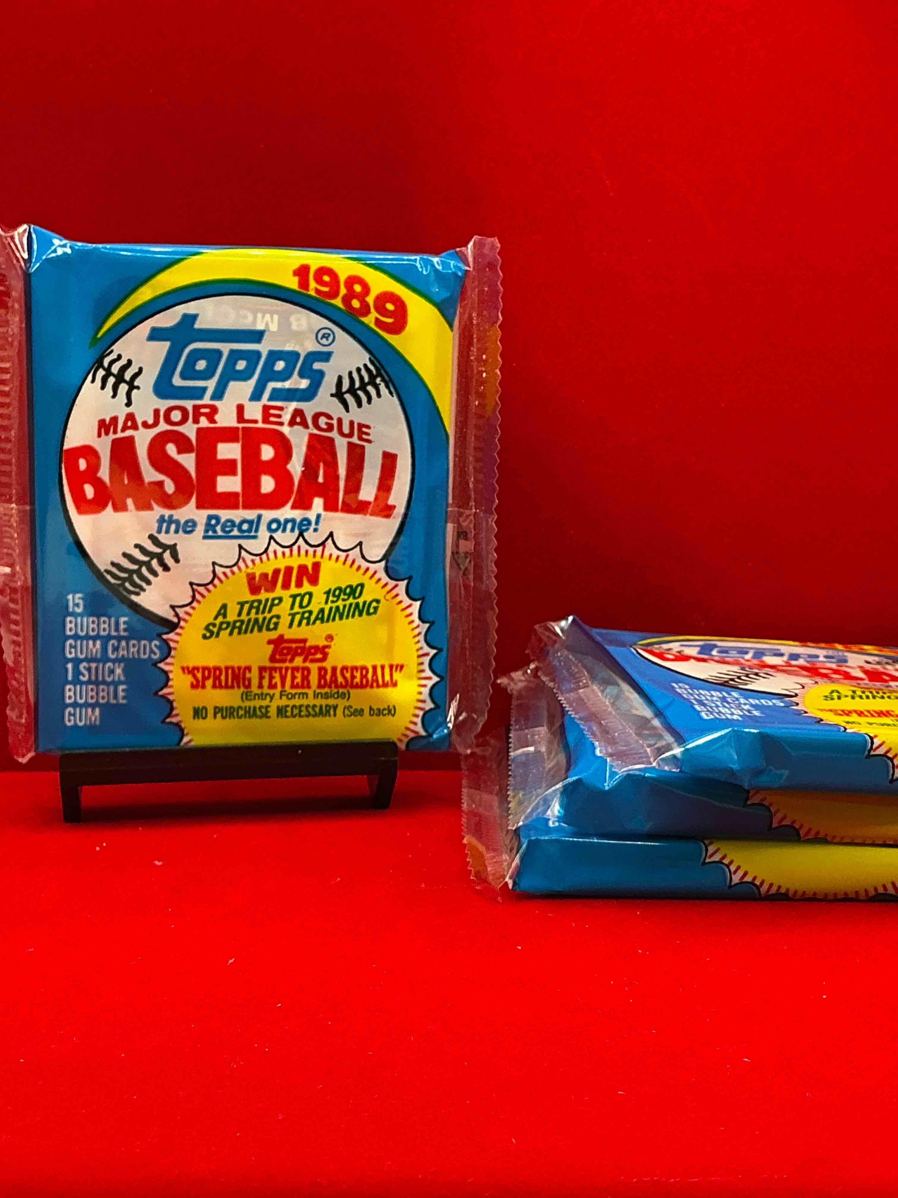 alternate packaging! john smoltz & randy johnson rookies!? 1989 topps baseball unopened sports card wax packs! direct from original retail case! search for valuable ken griffey jr. & randy johnson rookie cards as well as valuable bo jackson
