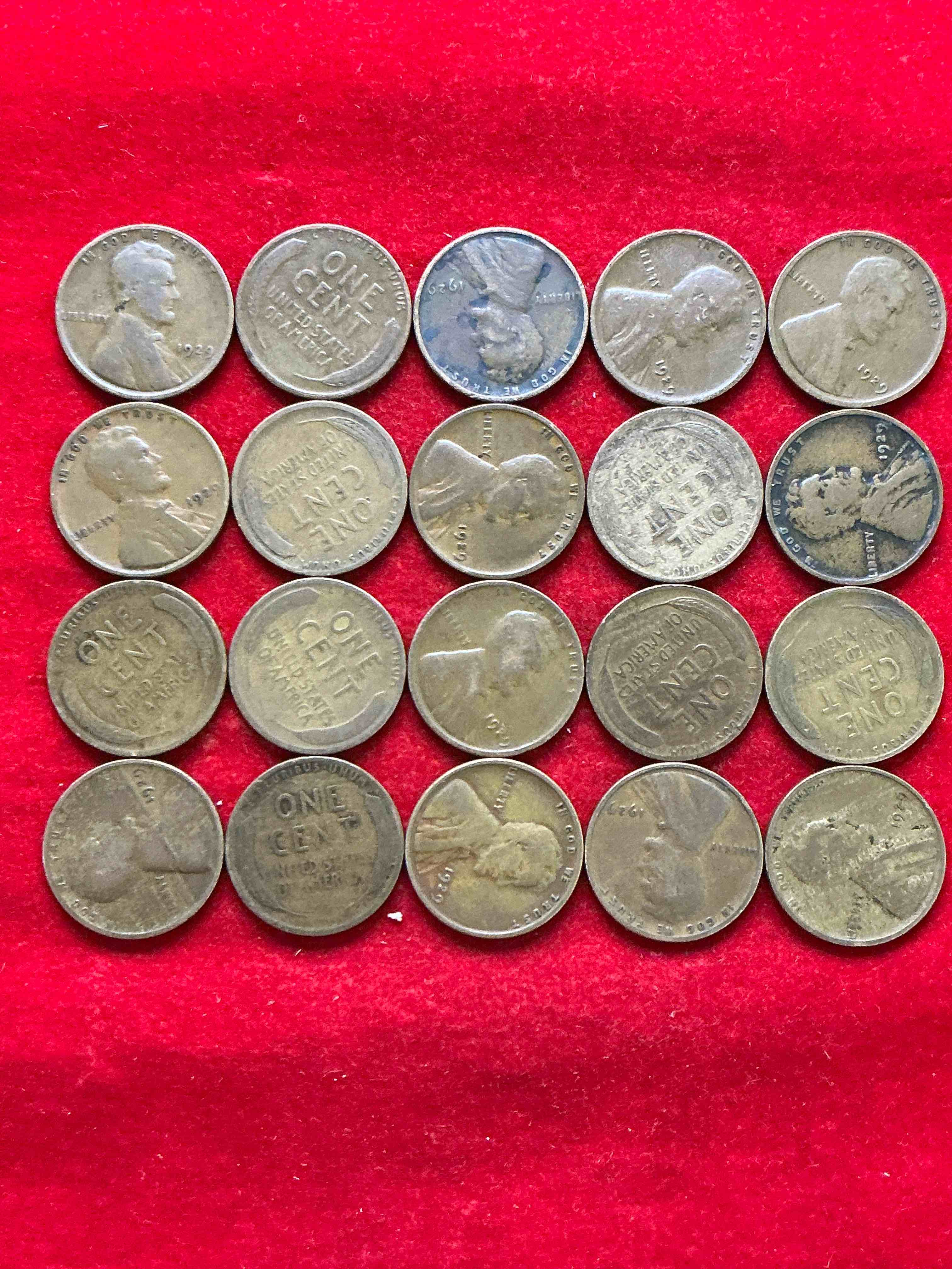 1929, a year of infamy! 1929 is the year the roaring 1920’s came to an end with the devastating stock market crash of october 1929 that led to the great depression. own pieces of this era with these genuine 1929 wheat pennies in nice condition!