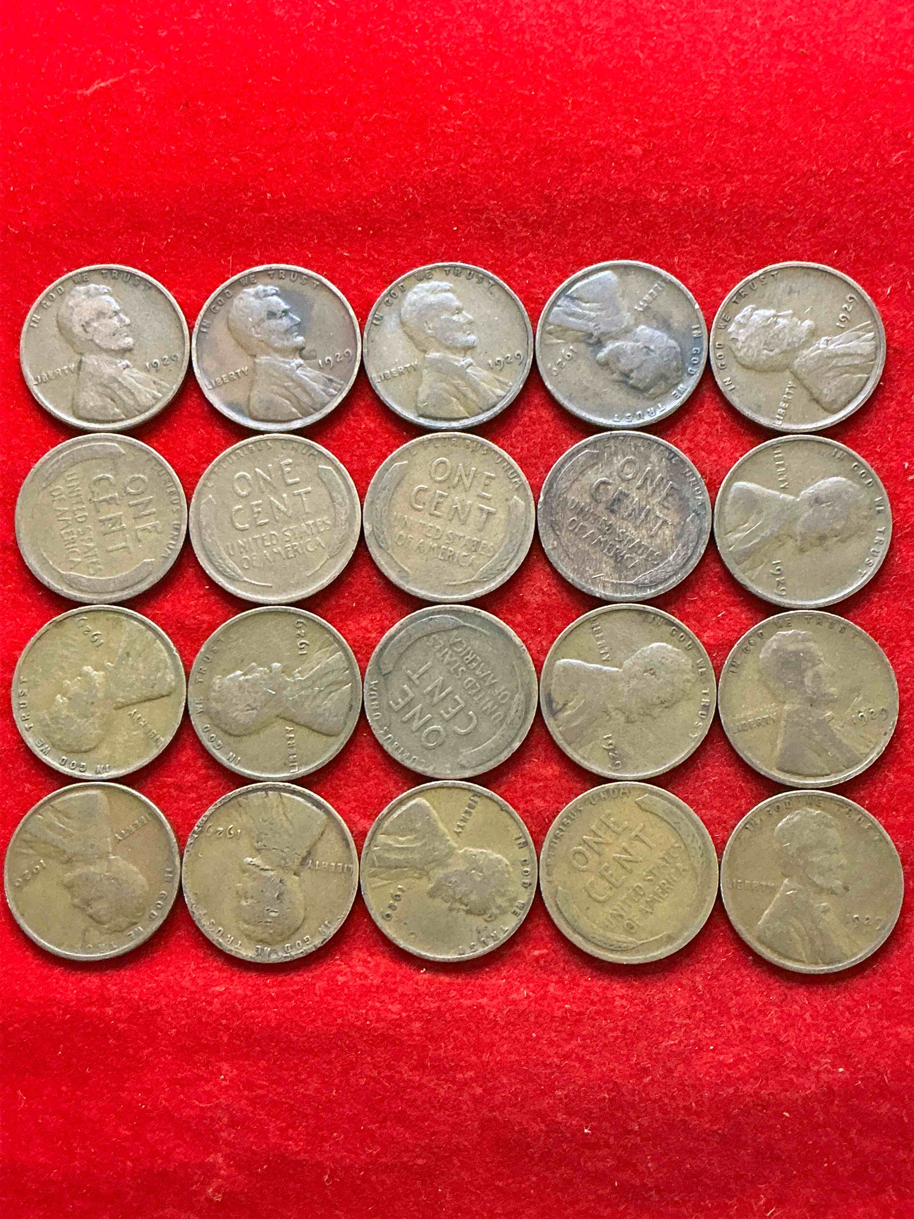 1929, a year of infamy! 1929 is the year the roaring 1920’s came to an end with the devastating stock market crash of october 1929 that led to the great depression. own pieces of this era with these genuine 1929 wheat pennies in nice condition!