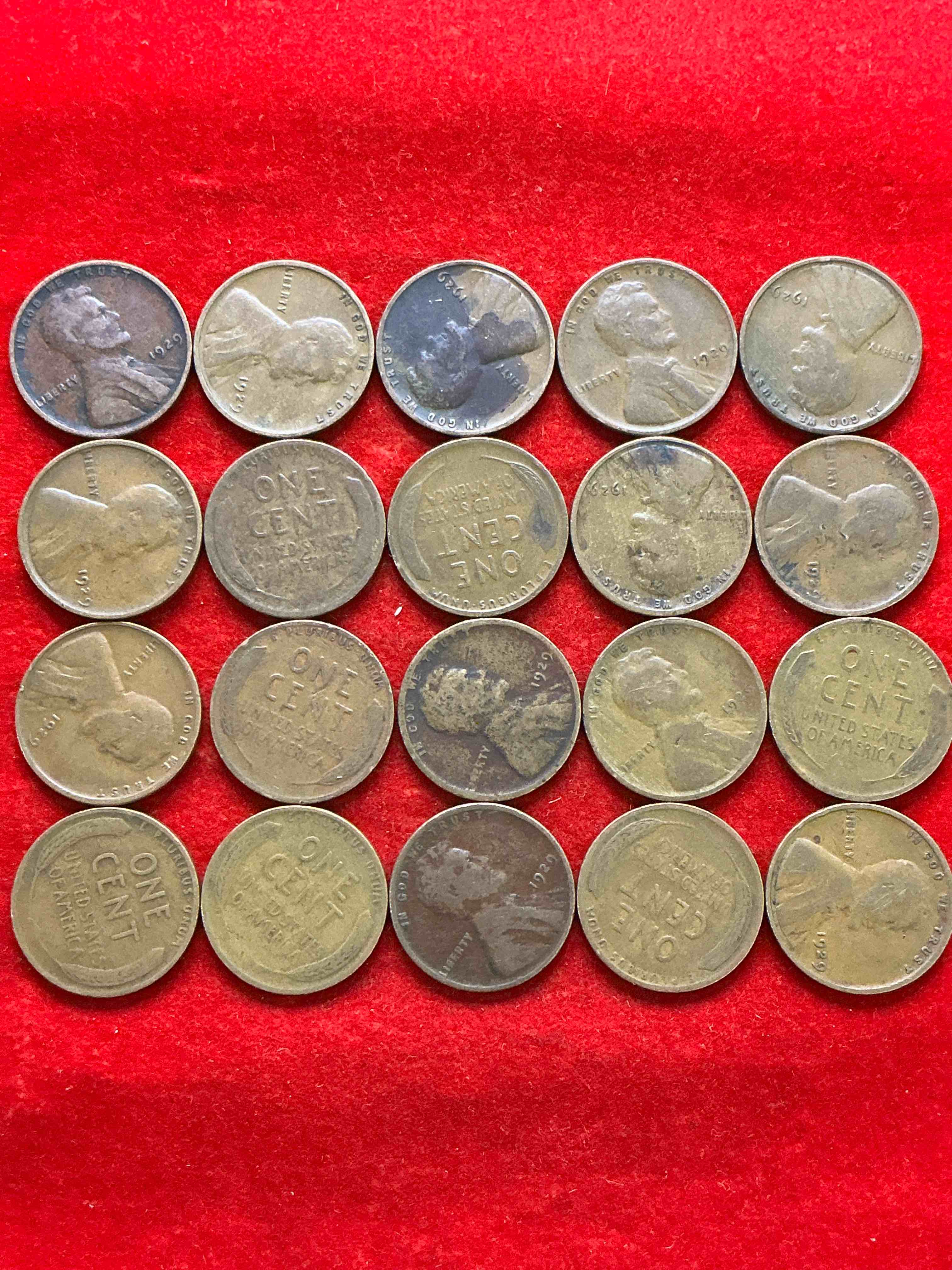 1929, a year of infamy! 1929 is the year the roaring 1920’s came to an end with the devastating stock market crash of october 1929 that led to the great depression. own pieces of this era with these genuine 1929 wheat pennies in nice condition!