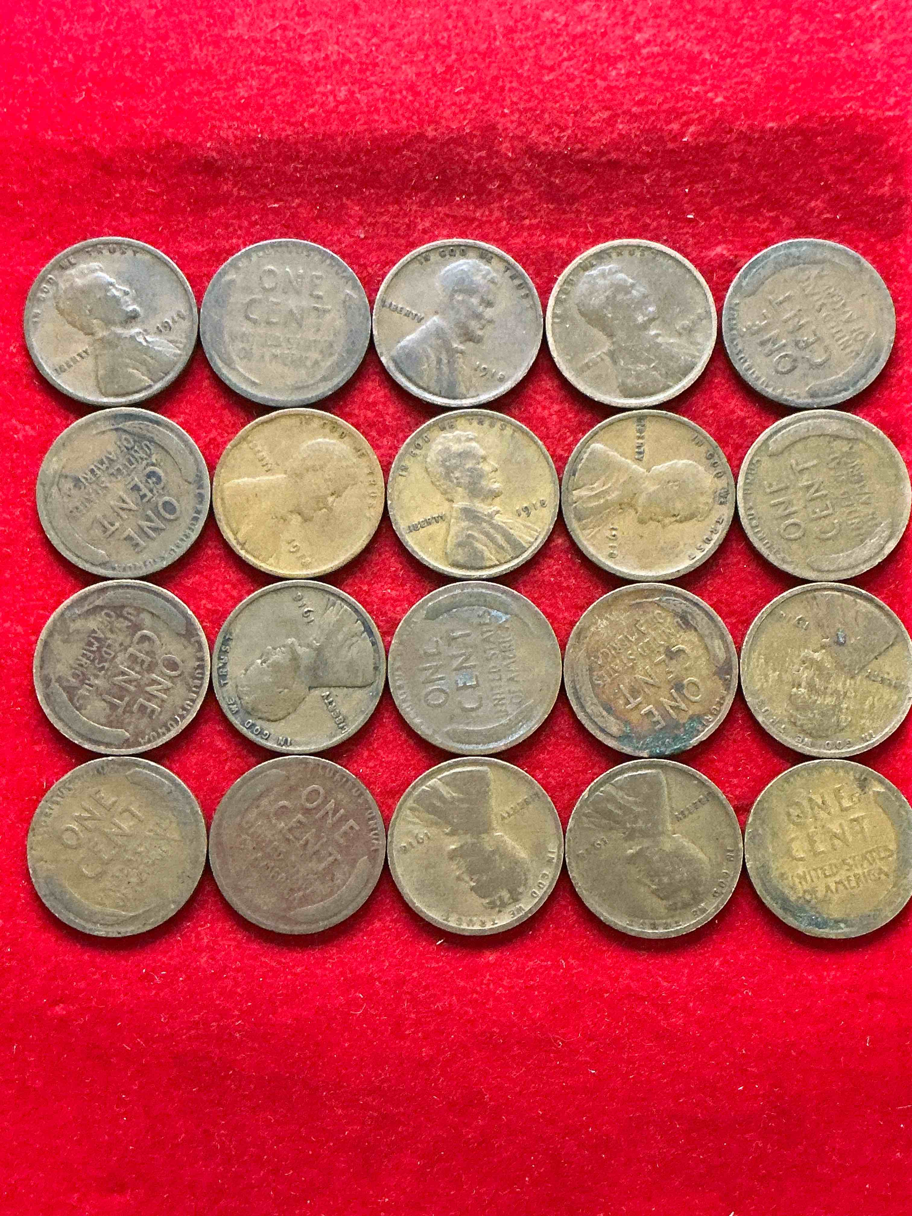 Condition photo showing Good Condition for 1918 wheat pennies, veterans take notice! military action of world war one ended with armistice day nov 11, 1918! armistice day eventually became veterans day. own pieces of this era with these rare 1918 world war one era lincoln wheat cent pennies! hard to find & great for world war one buffs!