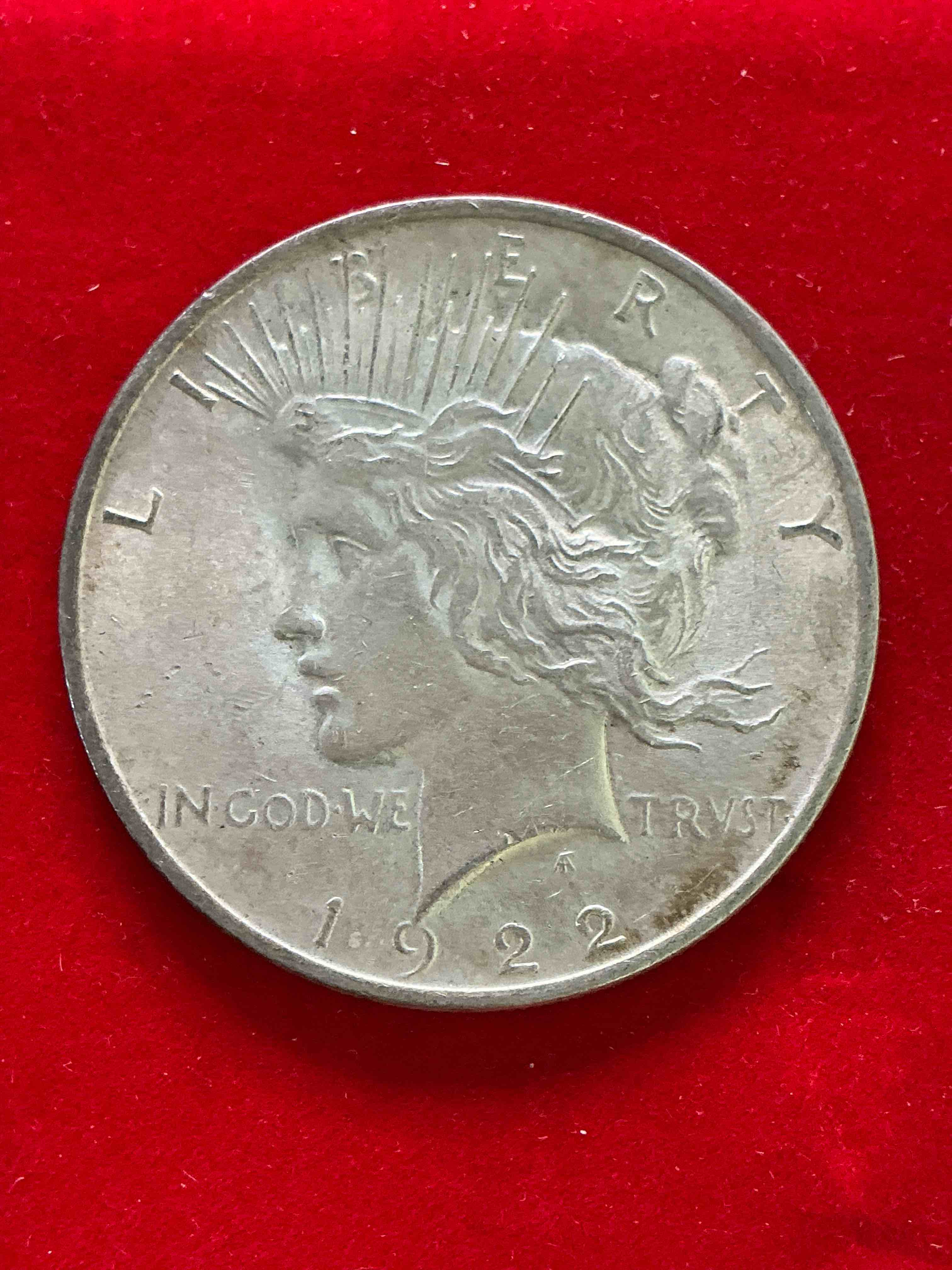 silver peace dollar! one dollar coin from 1922! these one ounce coins are 90% silver & super rare! liberty peace dollars are highly coveted by collectors for their value & beautiful design. add a one ounce liberty peace dollar at 90% silver to your collection! super rare!)