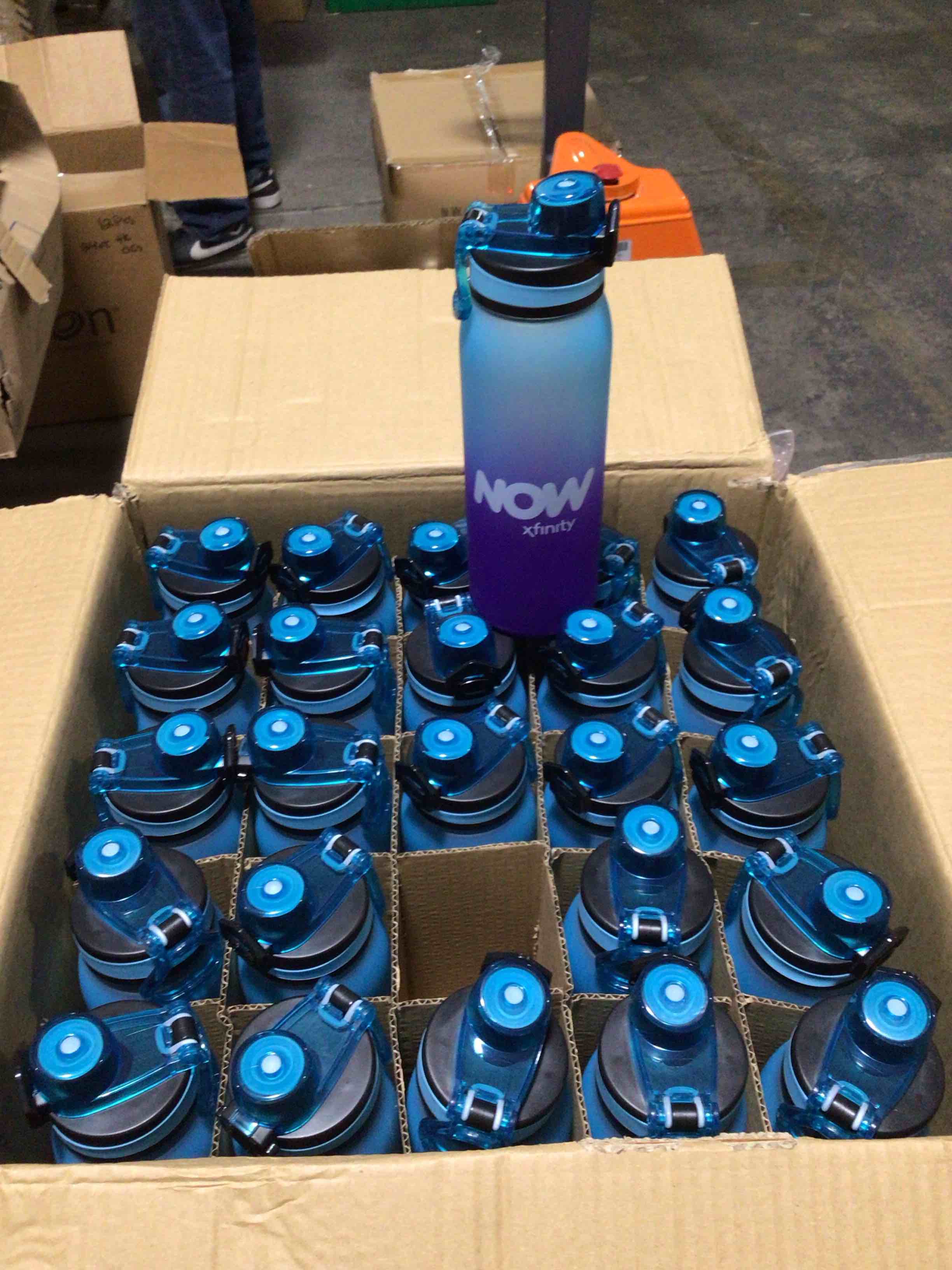 Condition photo showing Good Condition for 25 sports water bottles