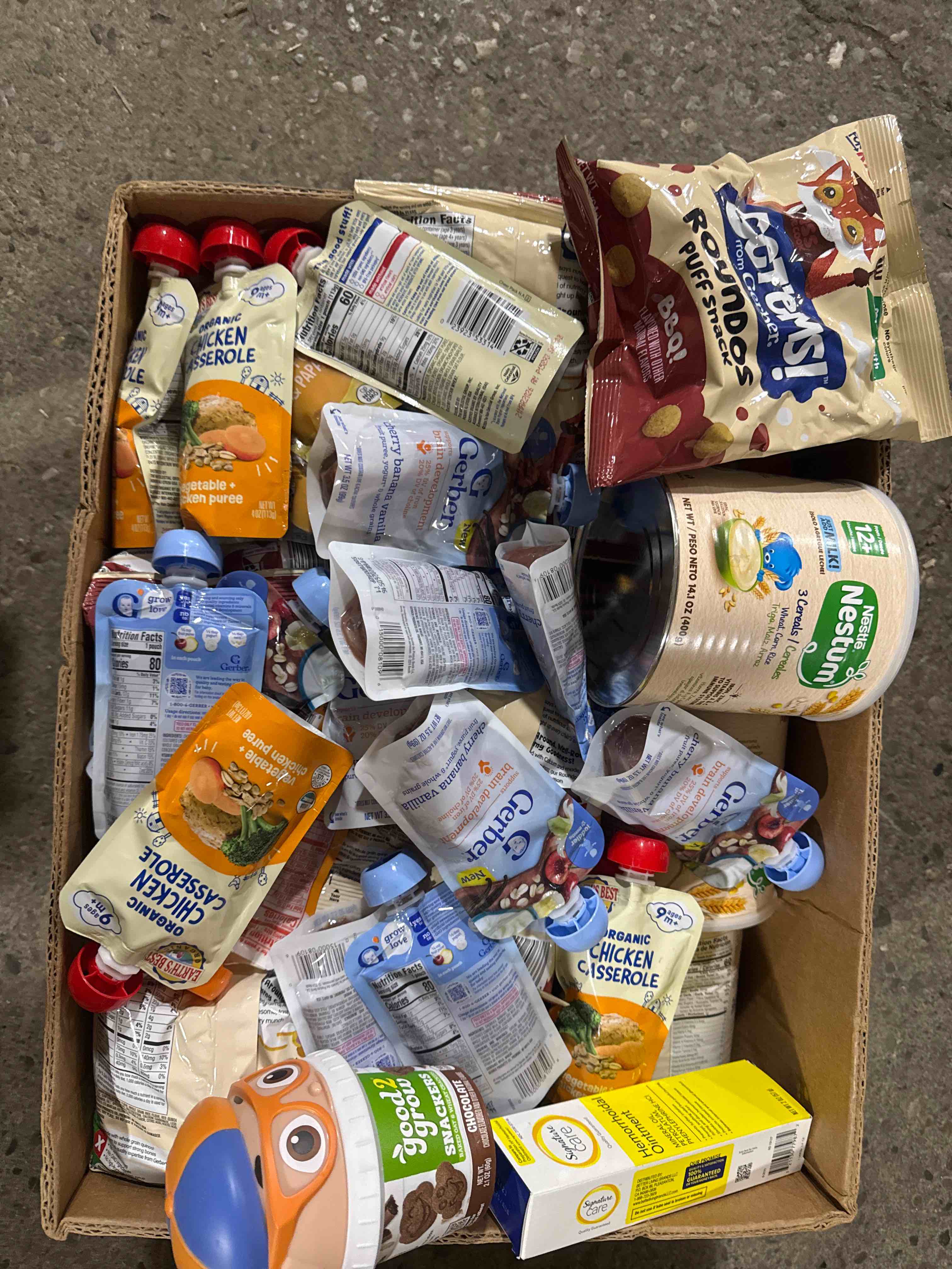 Condition photo showing Good Condition for box of assorted grocery products/ baby snacks  bb1.2026 